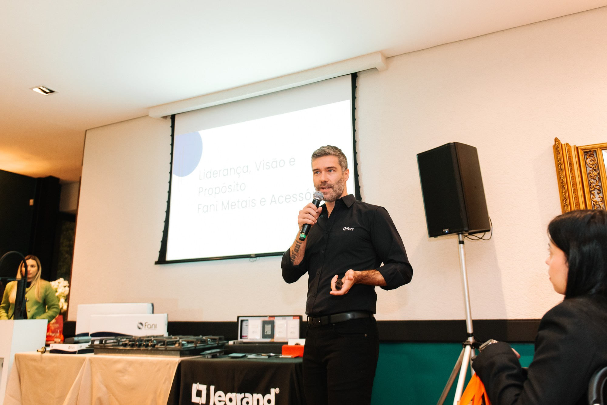 Café + Conteúdo | Casa Pinezi. 78 Imagens