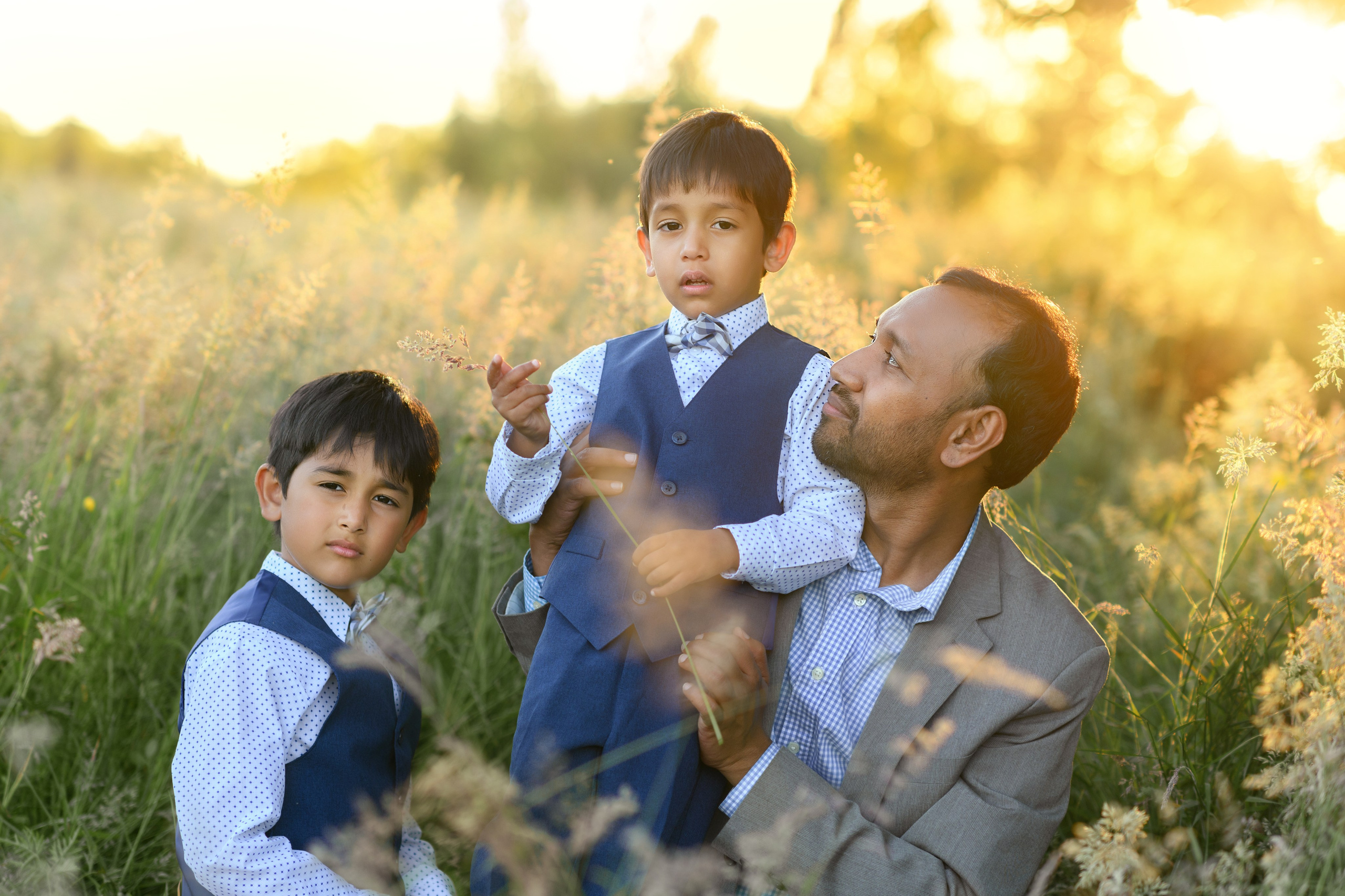 Jisha and her family. Wedding & family photography in Seattle area. Helen Michelle photographer