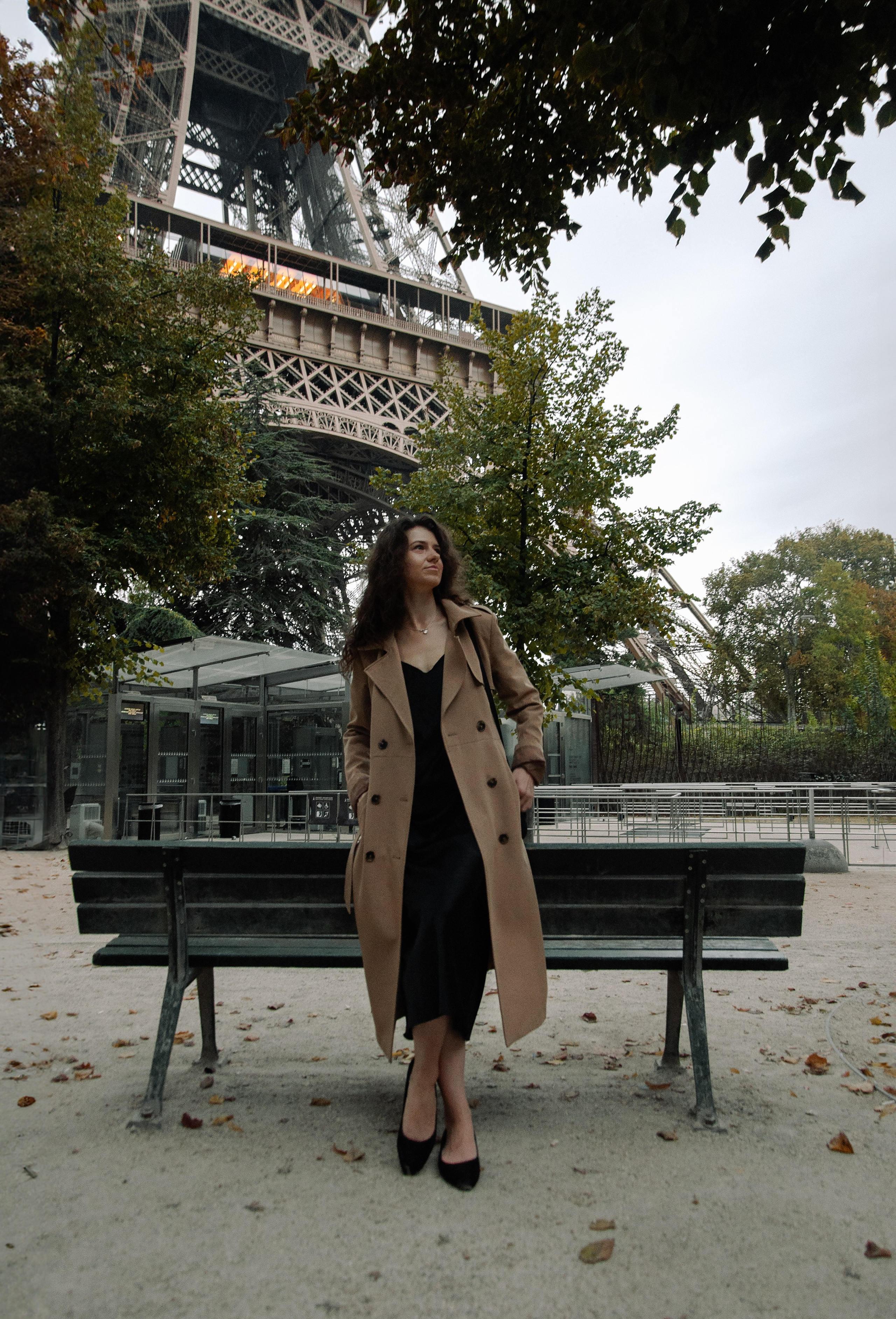 Rainy Paris Photoshoot. Paris photographer — Polina Osipova