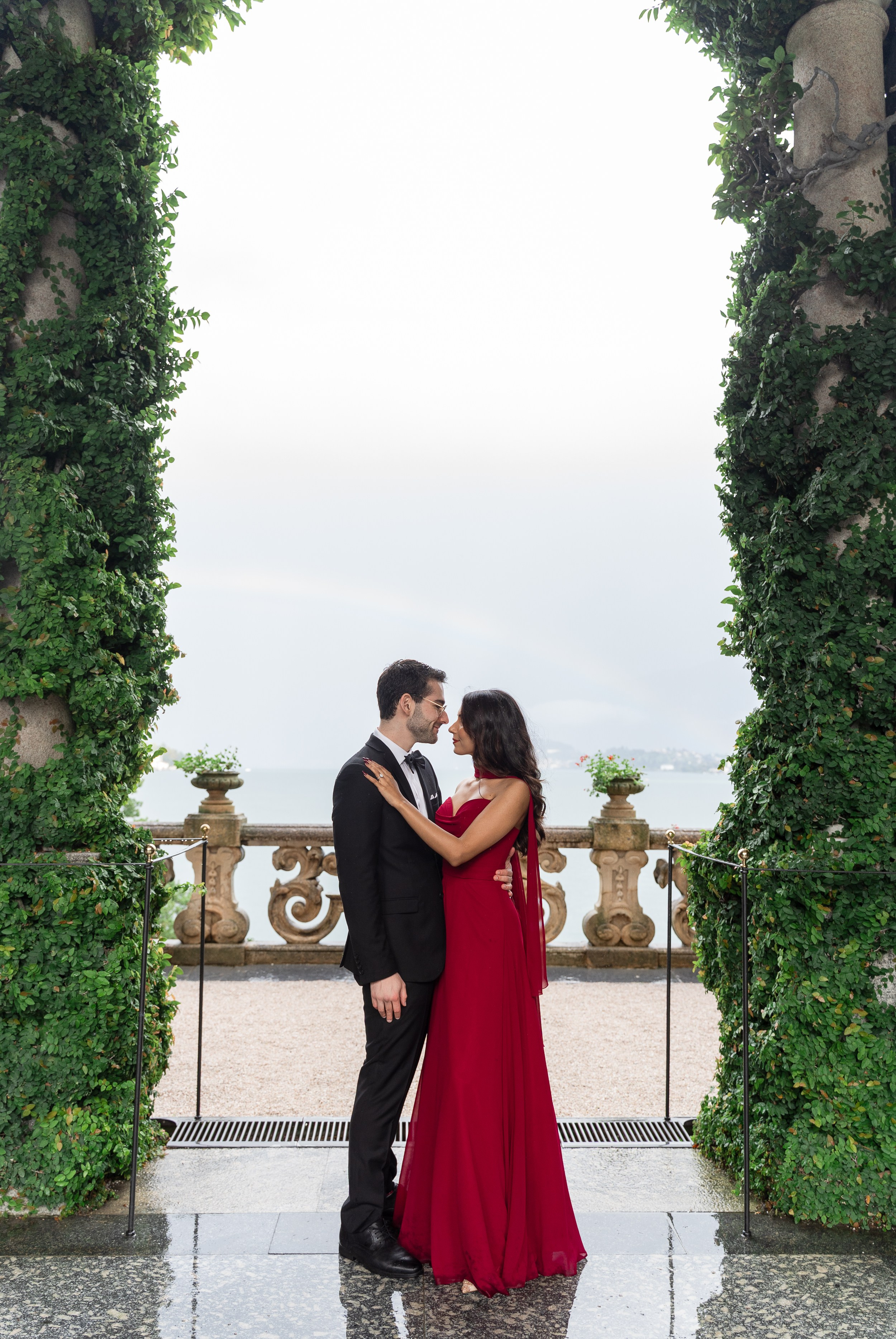 Engagement Photoshoot at the Villa Balbianello. Proposal Photographer in Lake Como