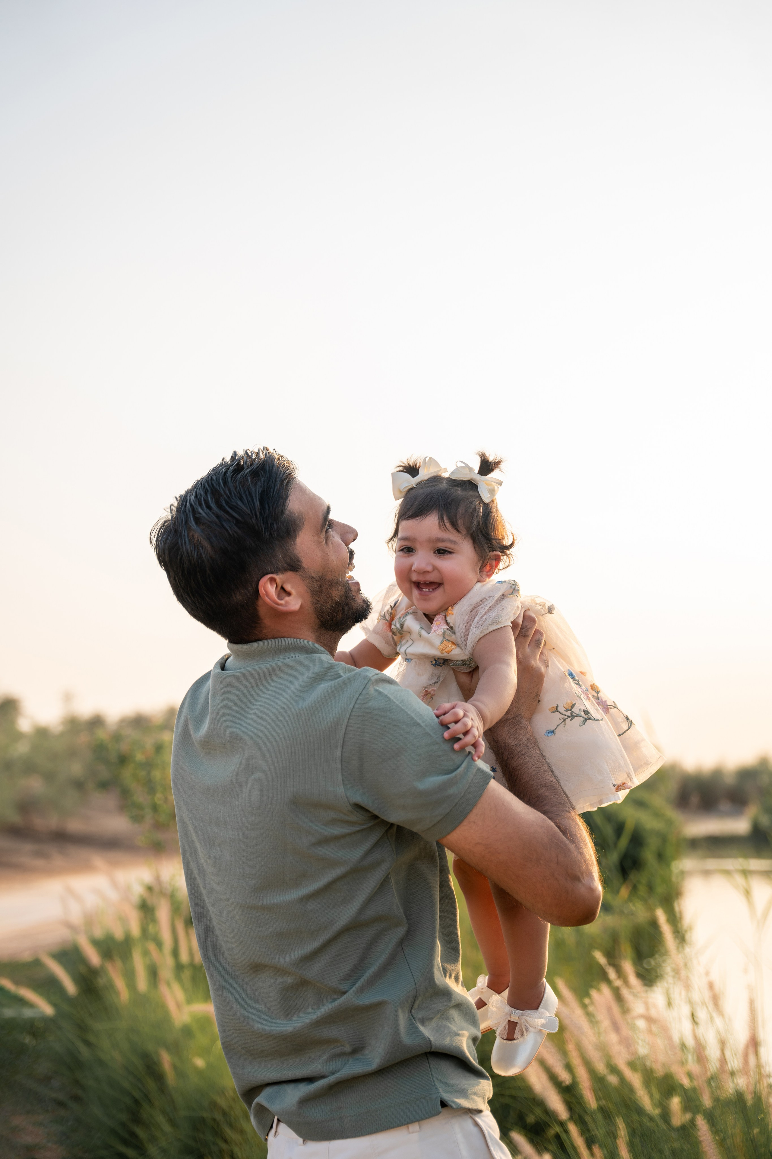 Cake smash and happy time. Angela Iakovleva — Family Photographer in Dubai