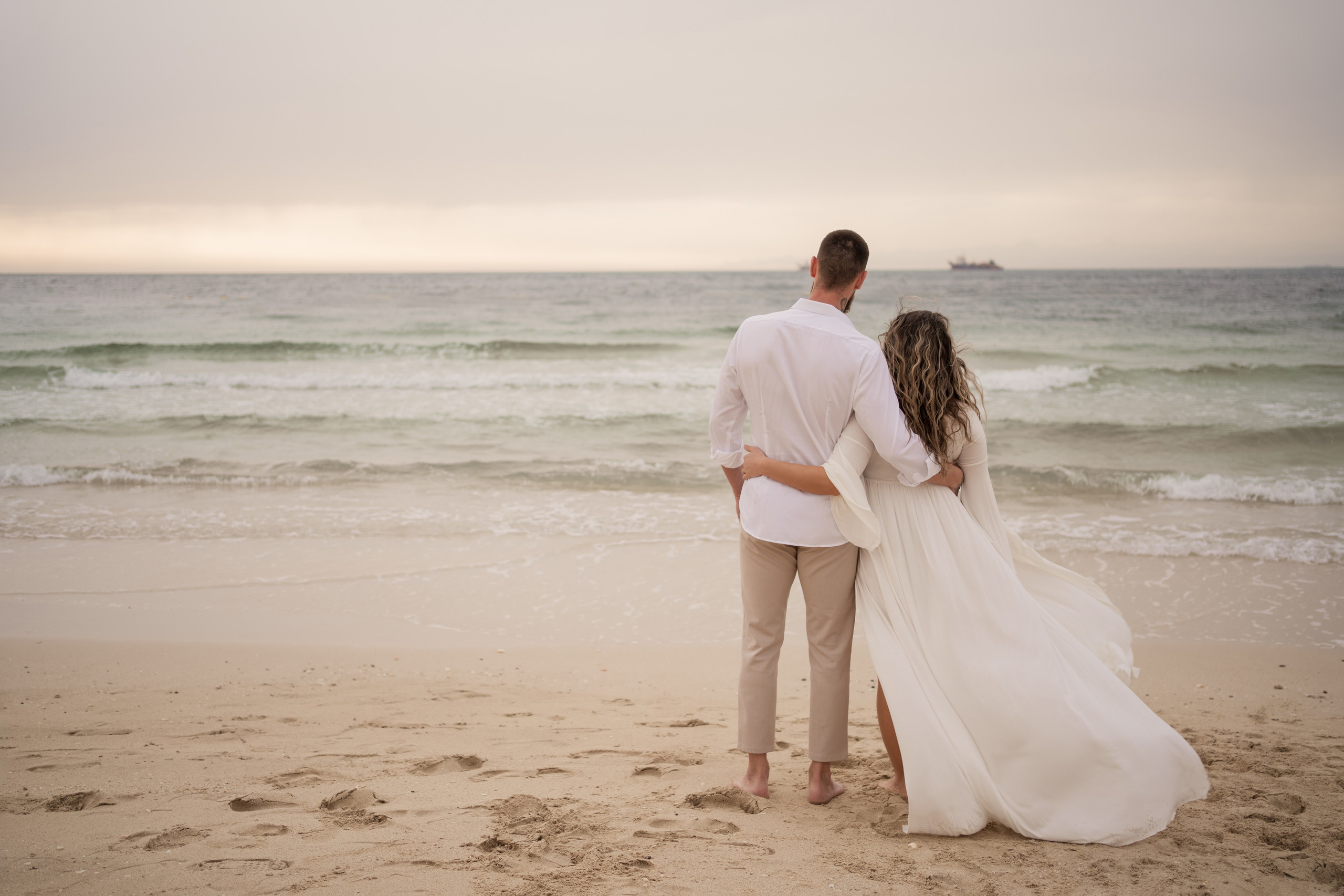 Wind, sand and new beginnings. Angela Iakovleva — Family Photographer in Dubai