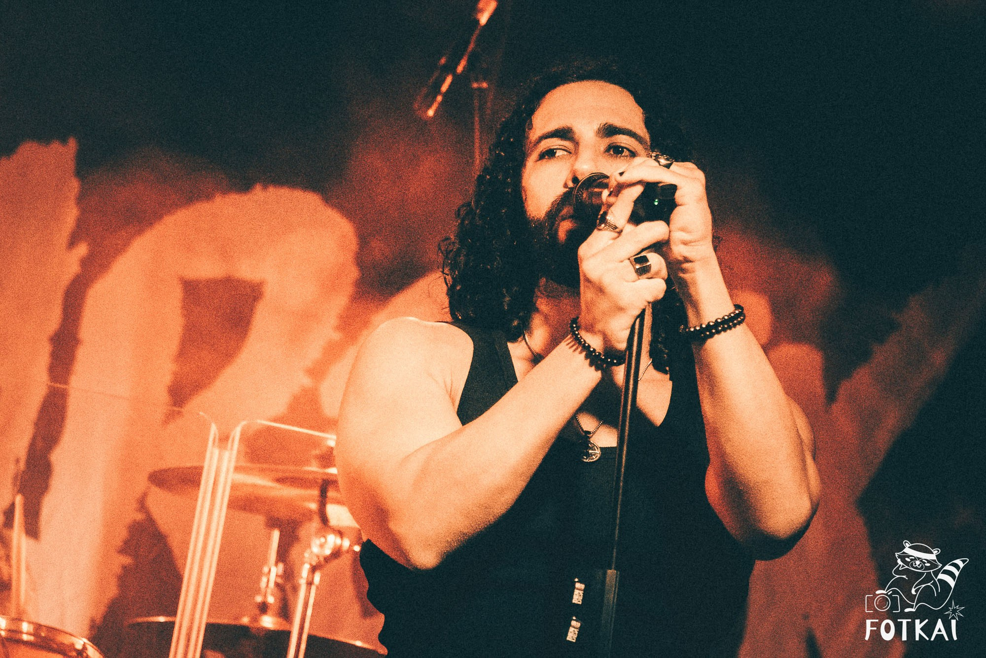 DENISDENIS — reportaje fotográfico del concierto en la Sala Marearock (Alicante) | FOTKAI