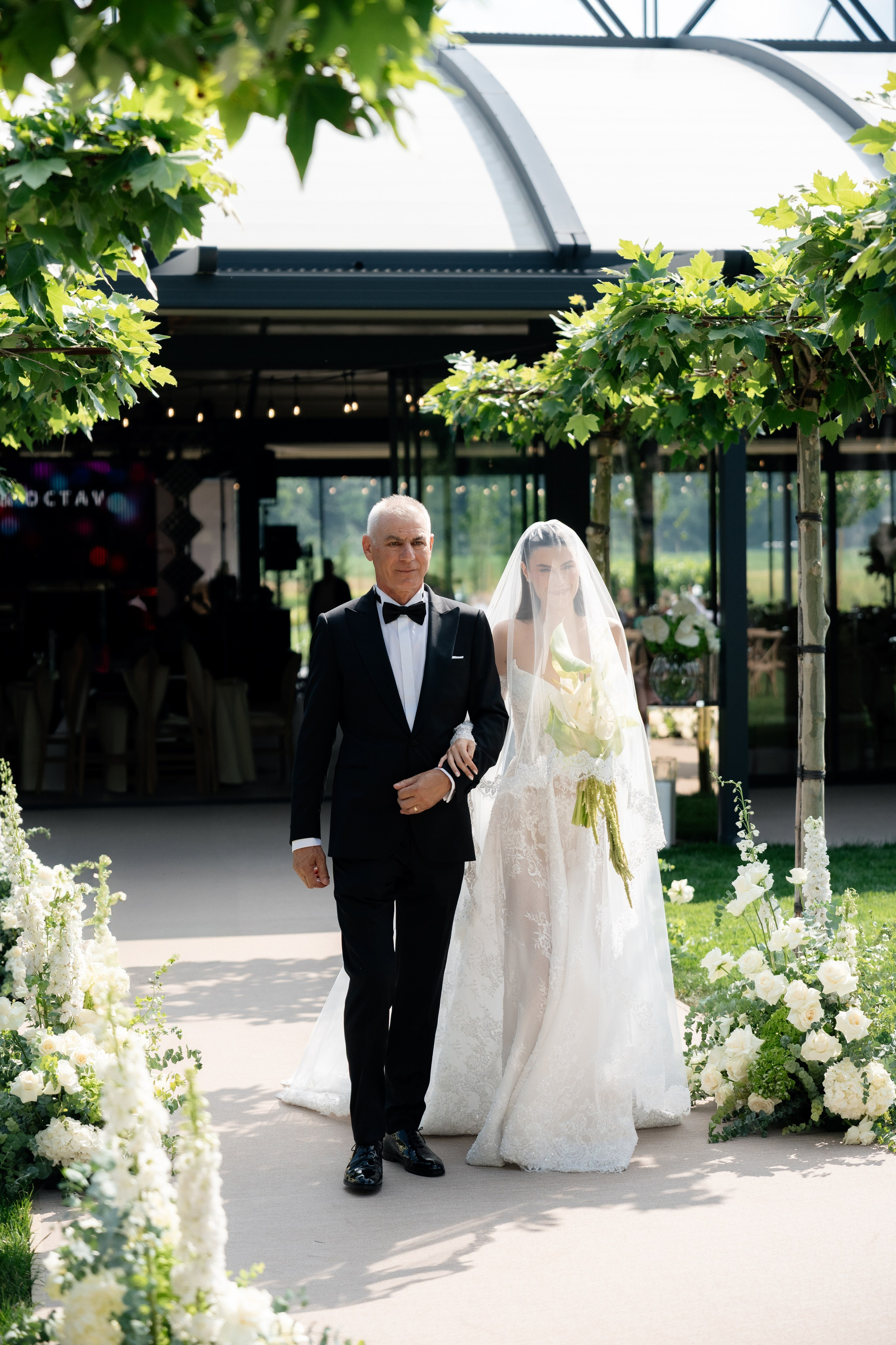 Diana & Octavian. Fotograf de nuntă Alex Pasarelu