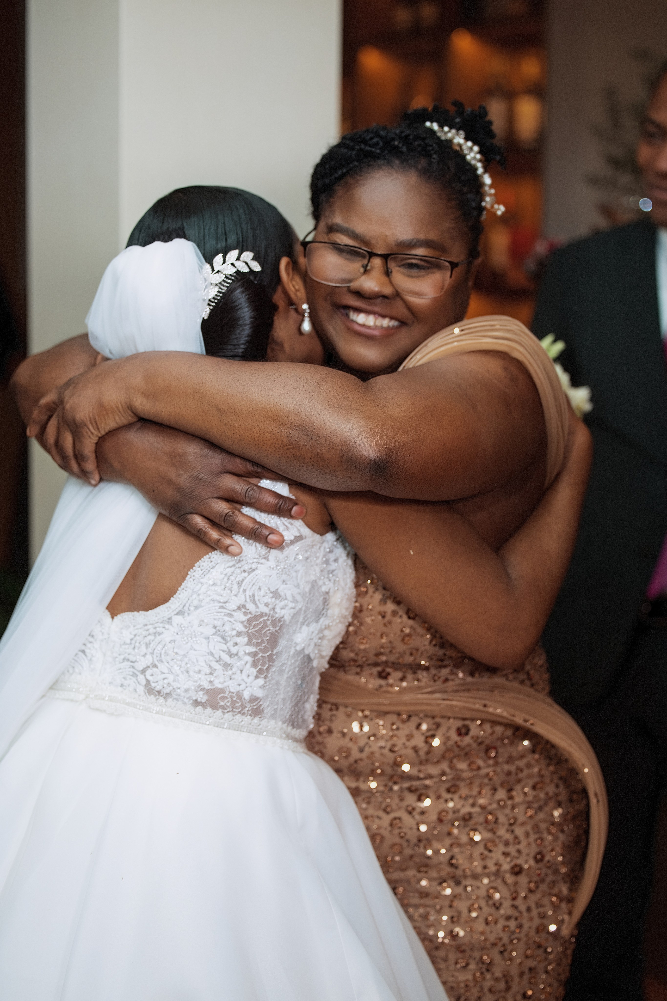 Nawik e Ethson. Fazemos o seu casamento ser lembrado por gerações