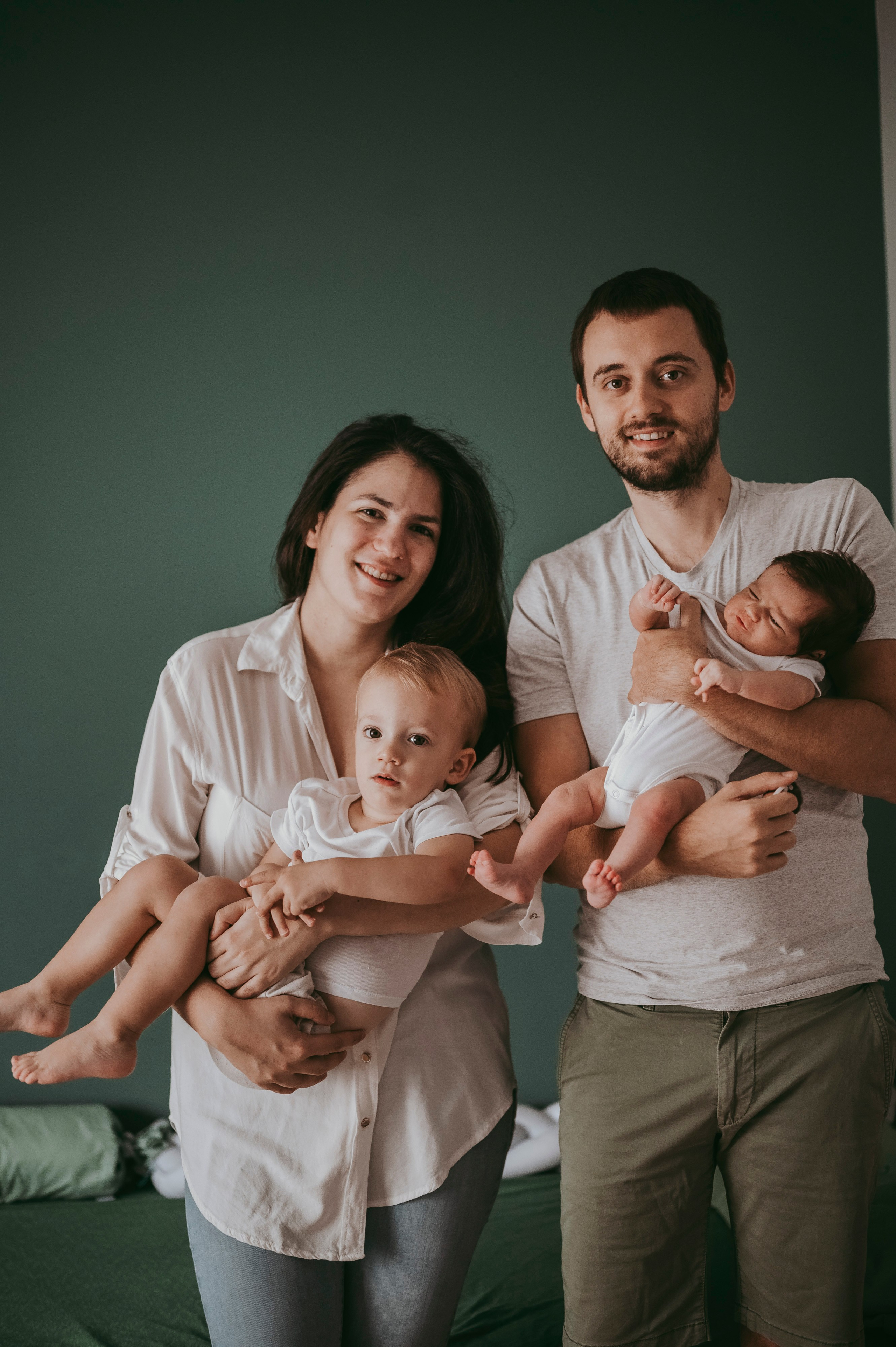 Sonja, Nikola, Lazar i Luka / porodicno fotografisanje kod kuce. Deciji i porodicni fotograf u Beogradu Oksana Skendzic