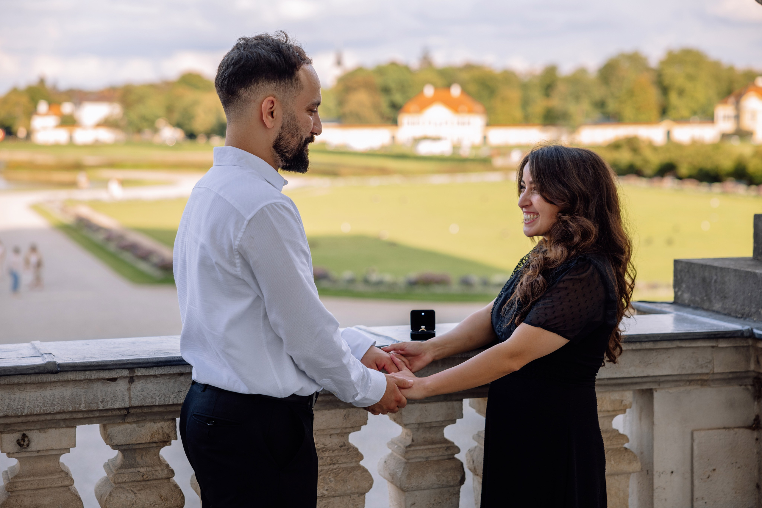 Antrag am Schloss Nymphenburg. Hochzeitsfotograf München Taufe Familienfotograf Tanja Mauke
