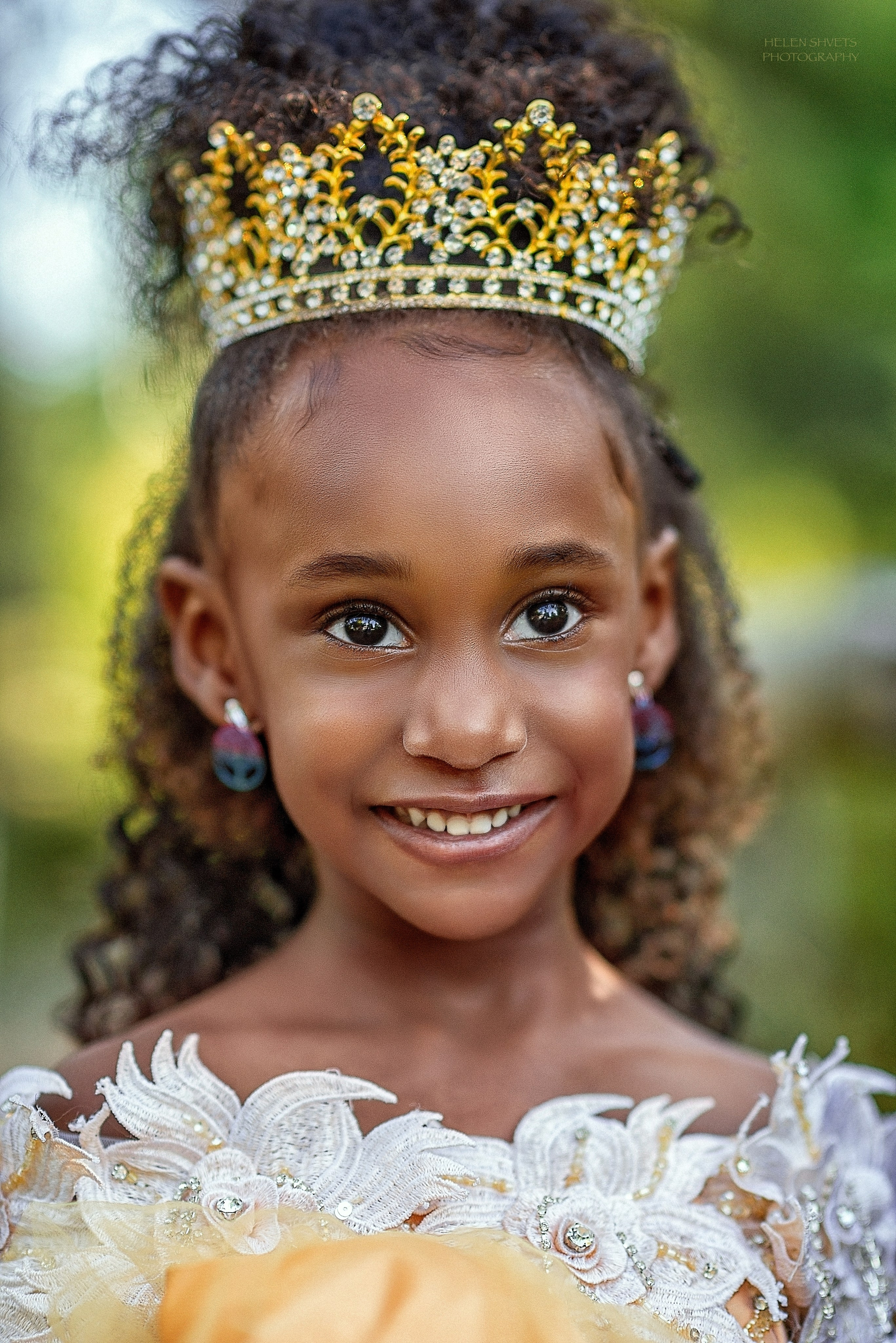 Fatou, BD celebration. Wedding & portrait photography in the Seattle Area. Helen Michelle photographer