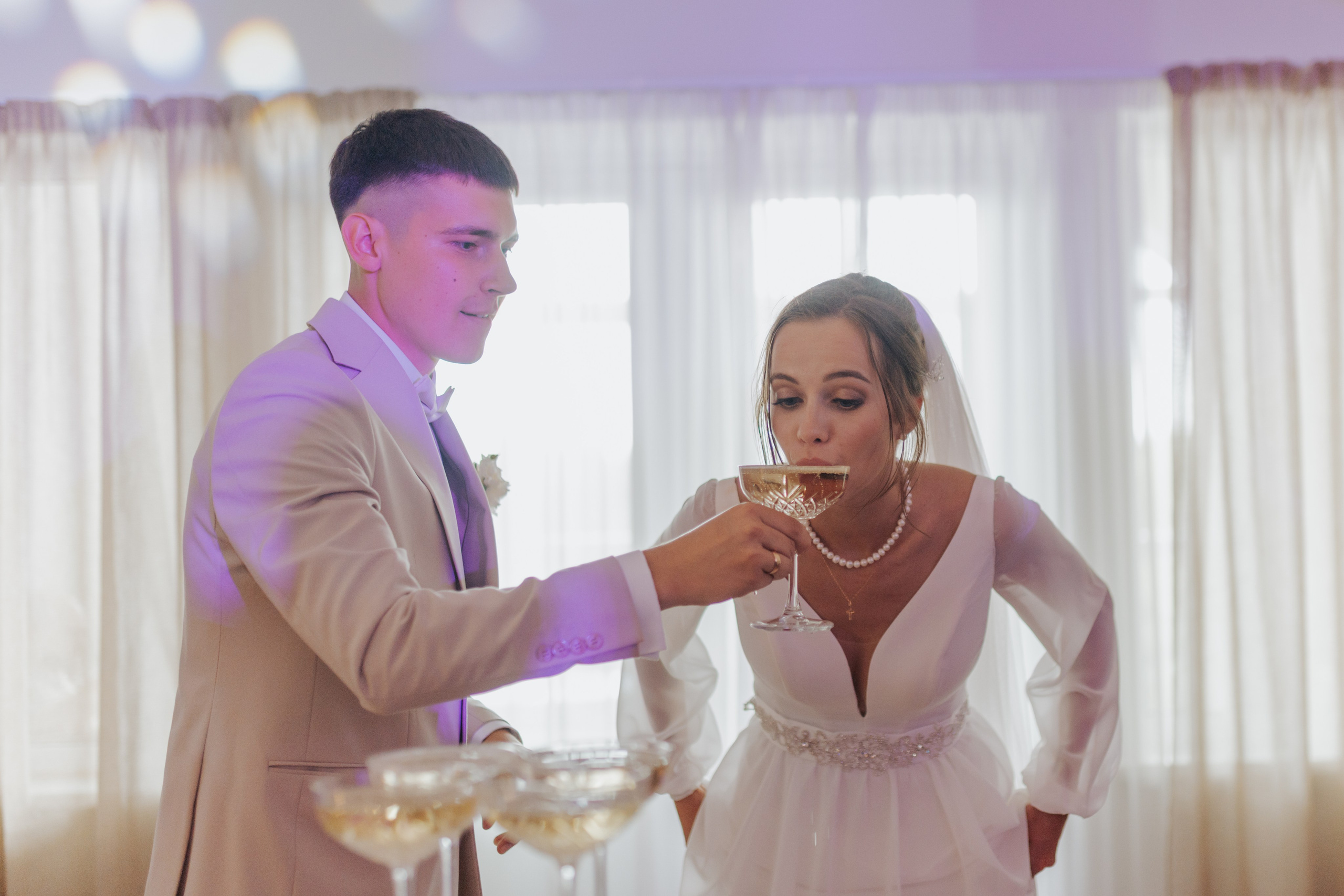 Maksims prec Jūliju. Fotogrāfe Zane Stulpiņa