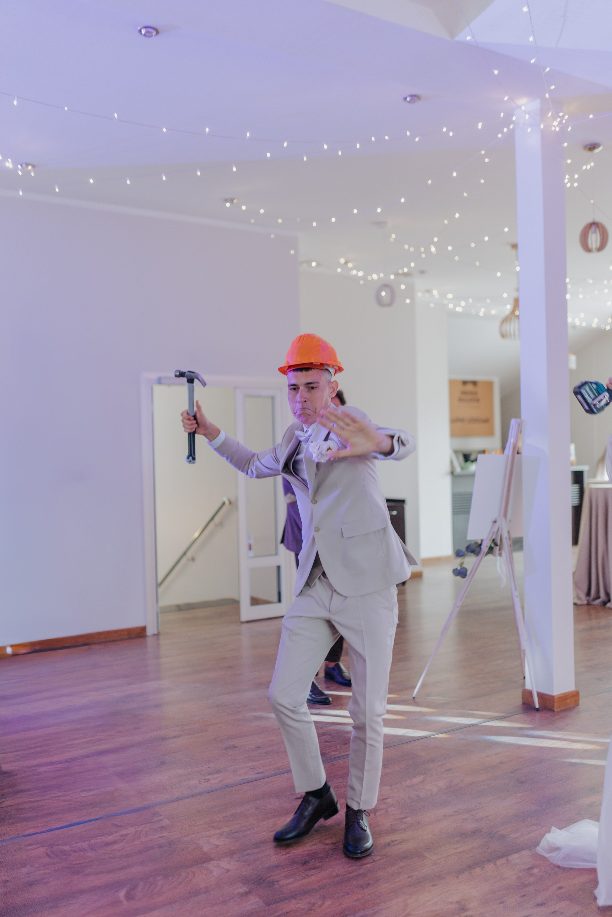 Maksims prec Jūliju. Fotogrāfe Zane Stulpiņa