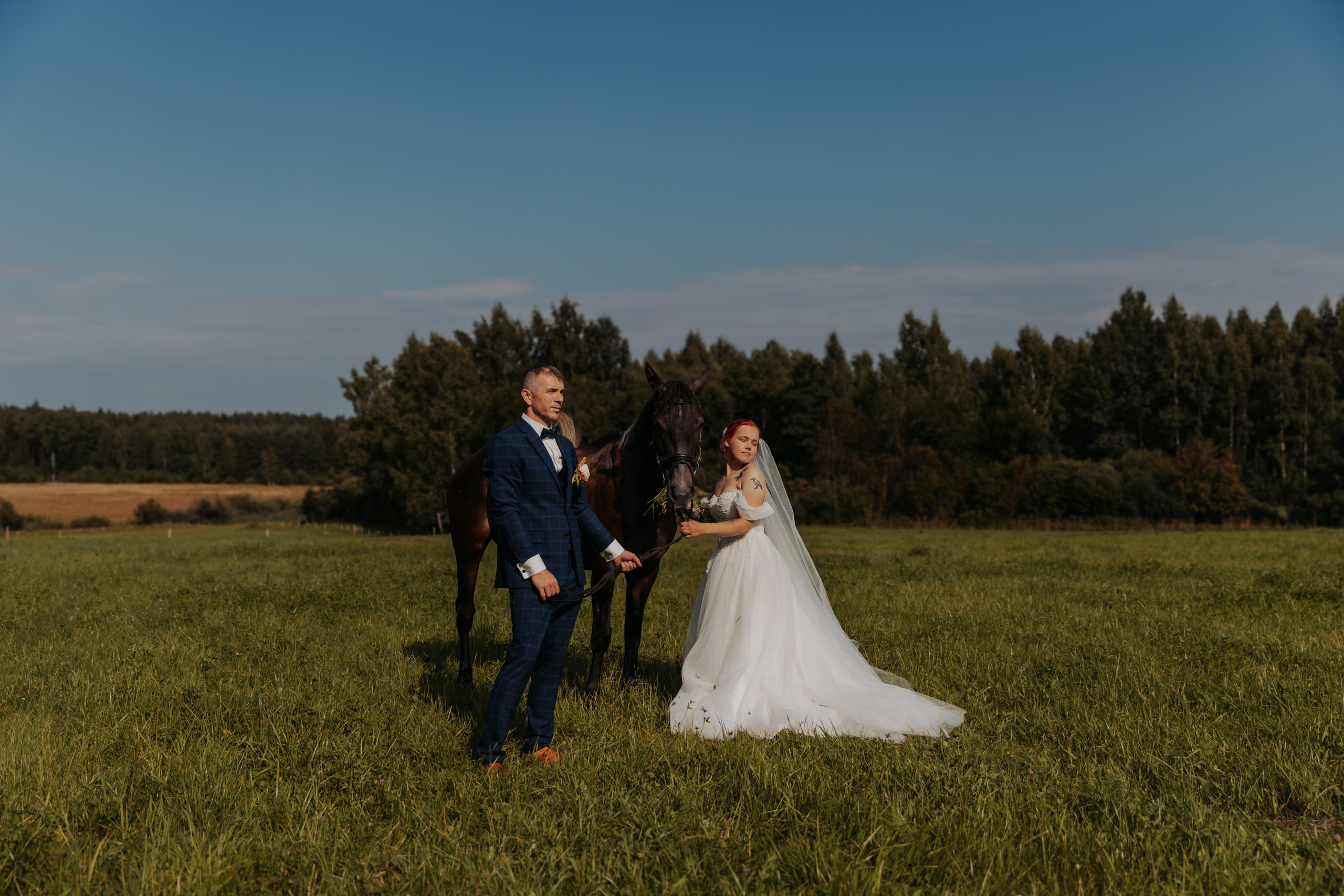 Gatis prec Valēriju. Fotogrāfe Zane Stulpiņa