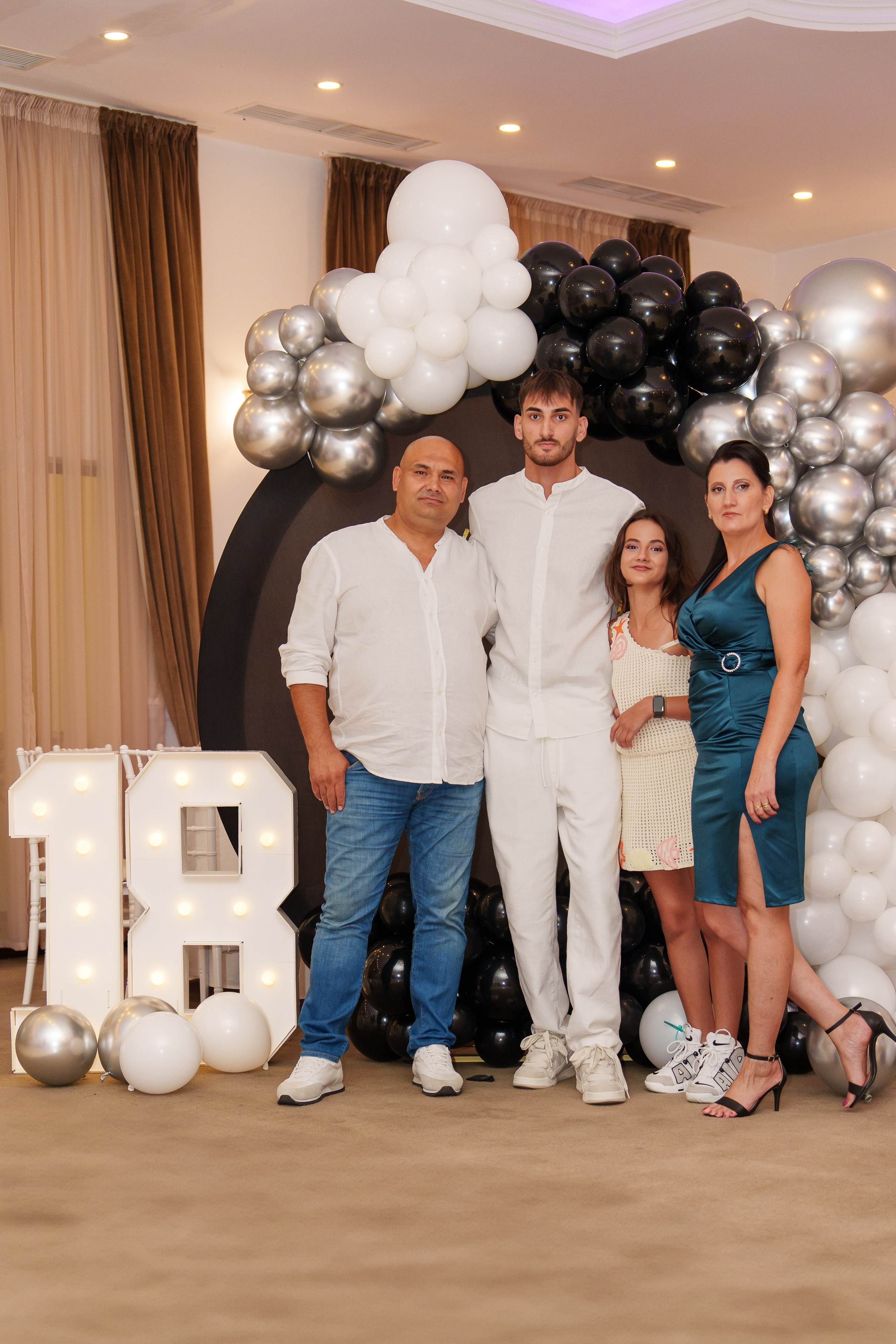 Majorat Sebastian. Foto Studio — Fotograf de evenimente, nunti, botezuri, portrete