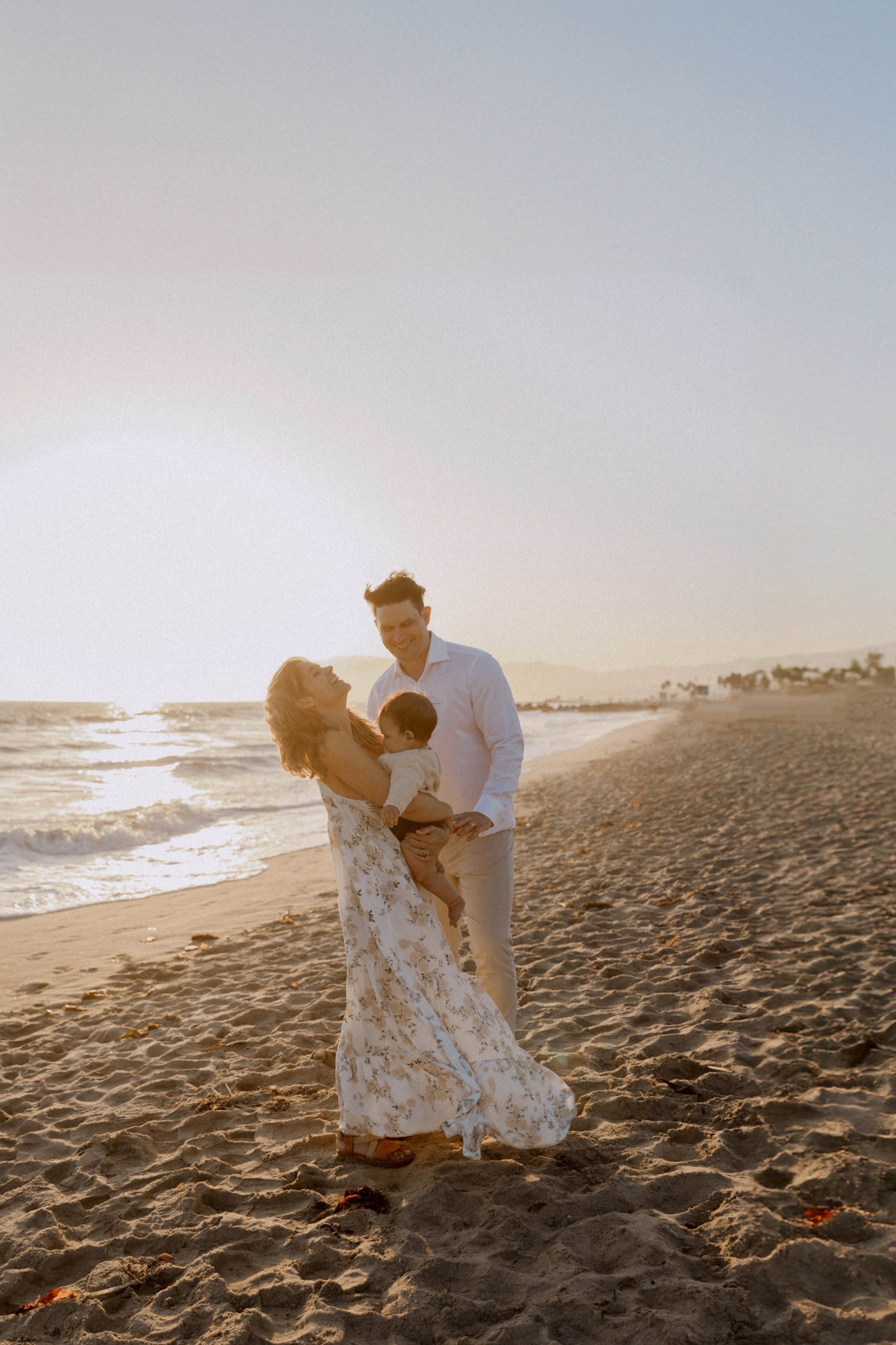 Family Photoshoot at Venice Beach, Los Angeles | Taya Frank. Southern California Family and Couple Photographer