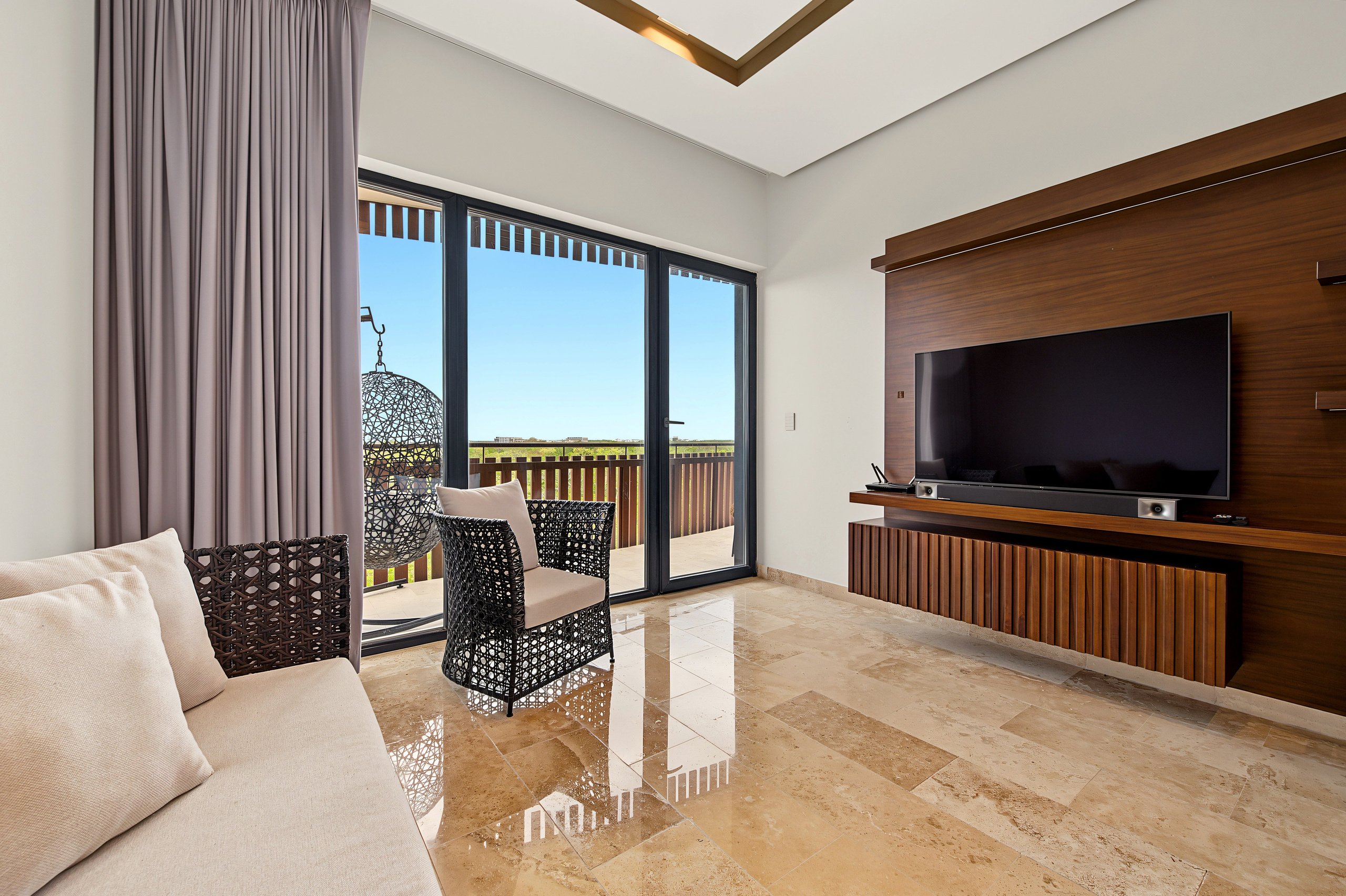Why HDR Makes Interior Photos Look Better?. PHOTOGRAPHER QUINTANA ROO
