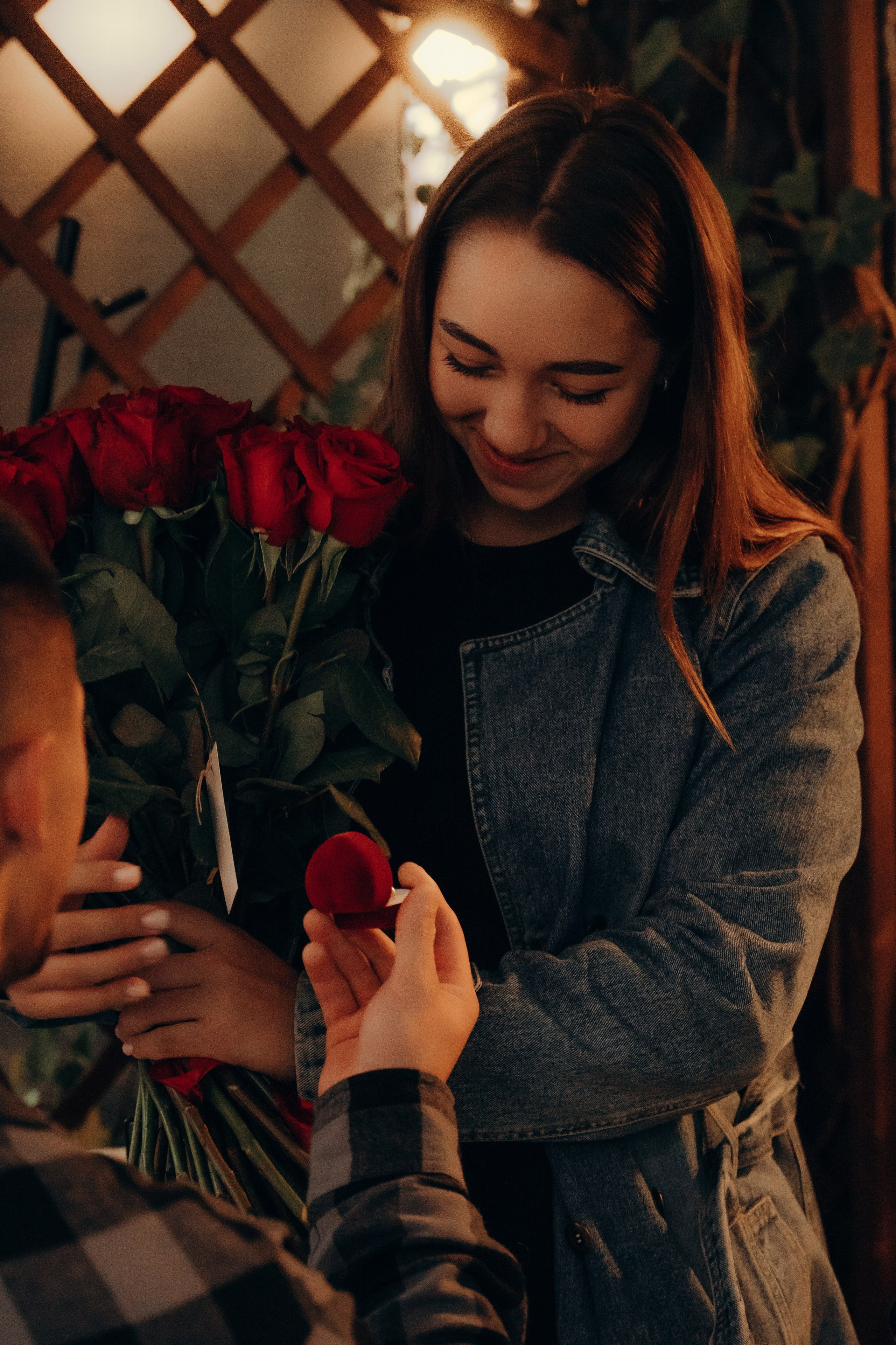 Sunset Embrace. Fotograf Katowice – sesje indywidualne, rodzinne, ślubne