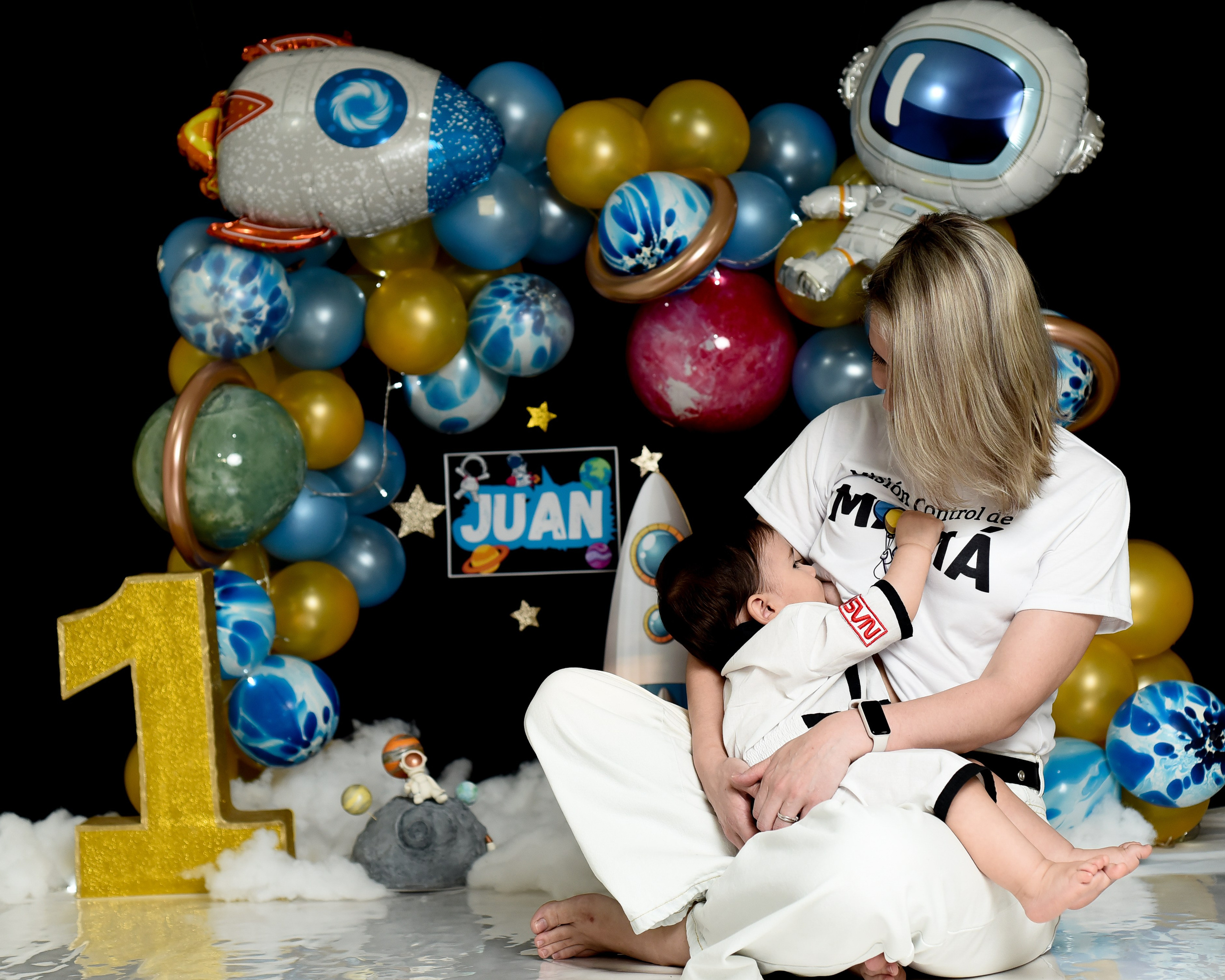 Sesión 1er año de Juan. Temática: Astronauta. Fotografo de casamiento en misiones y fotógrafo de familia  Posadas