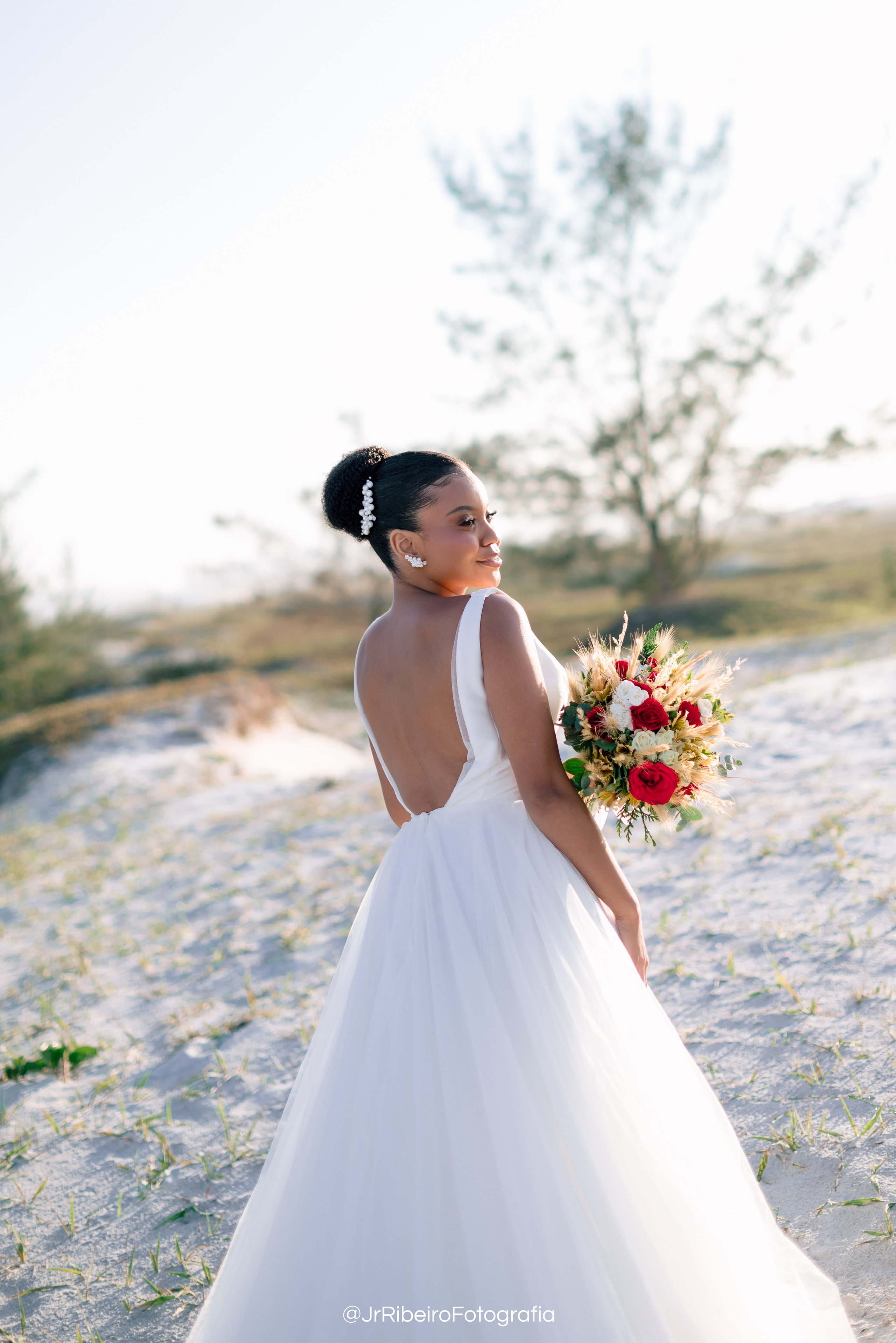 Véu & Mar | Editorial. Junior Ribeiro Fotografia