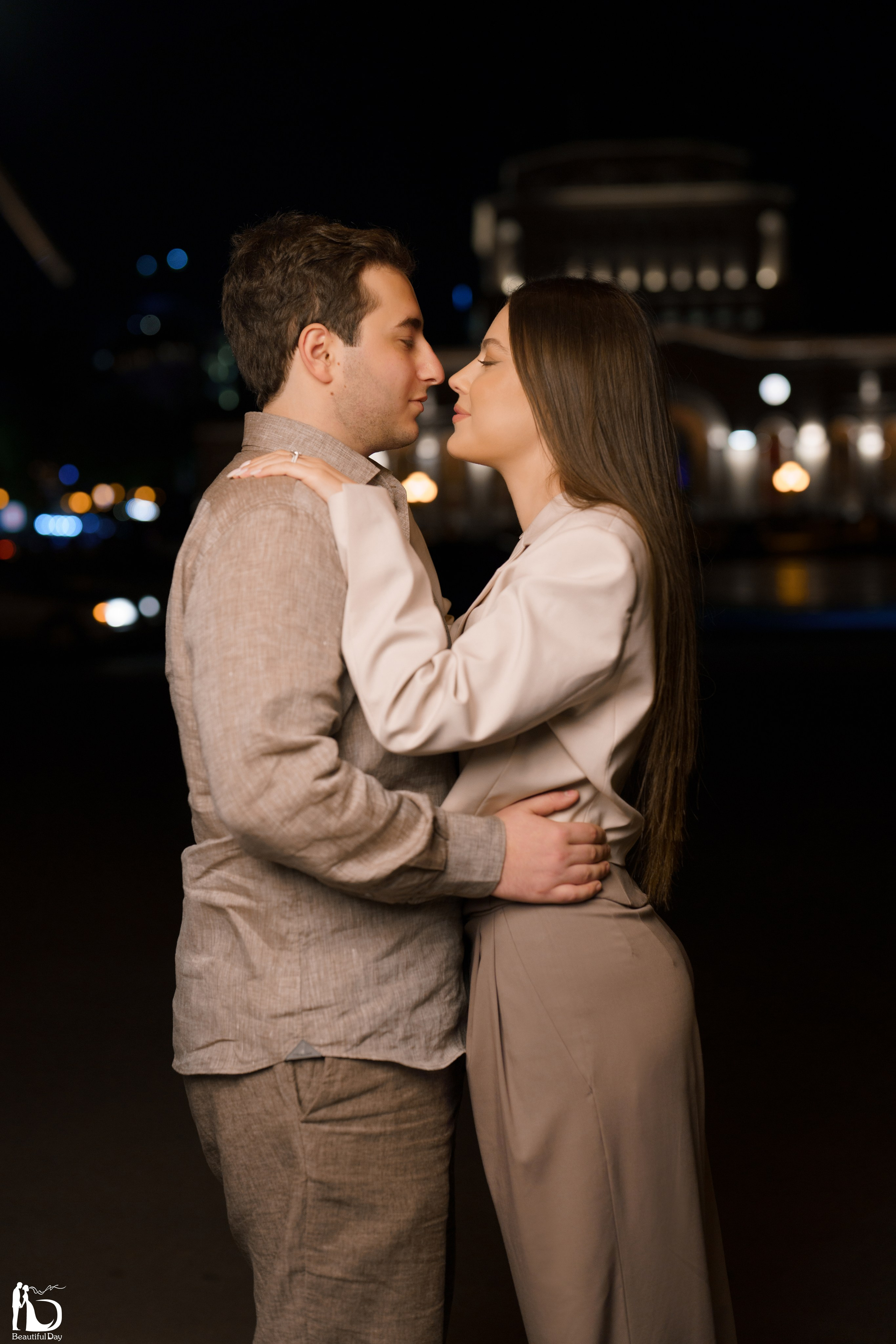 SHOOT NIGHT CITY. Weeding photographer Martun