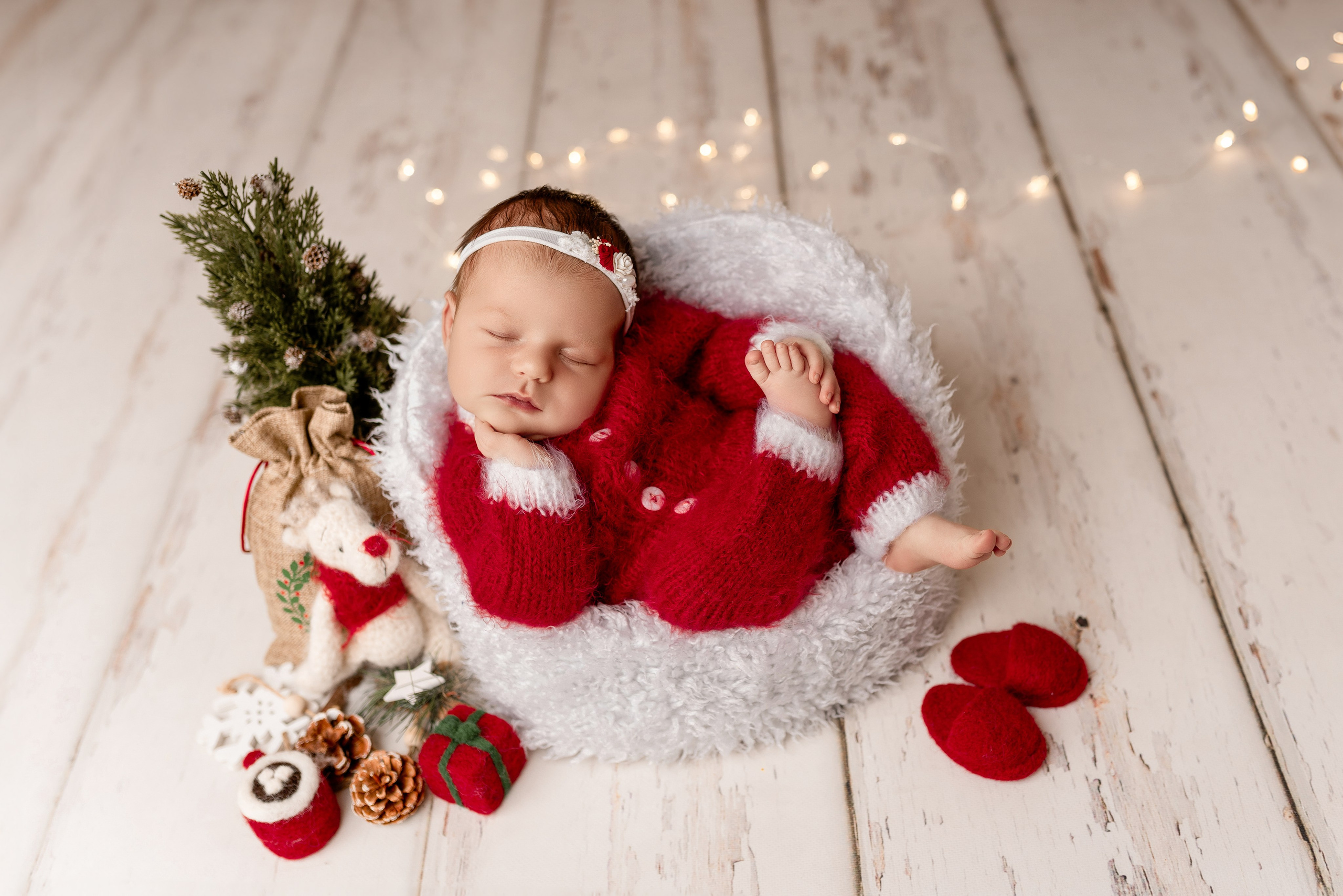 Esu Aleksandra naujagimių ir kudikių fotografė iš Vilniaus