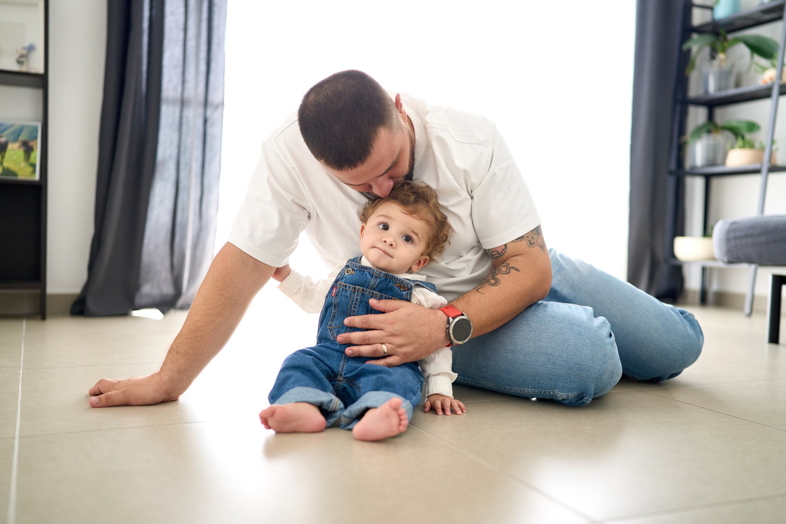 Gilad is 1 year old. צלם אלכס ברט בישראל