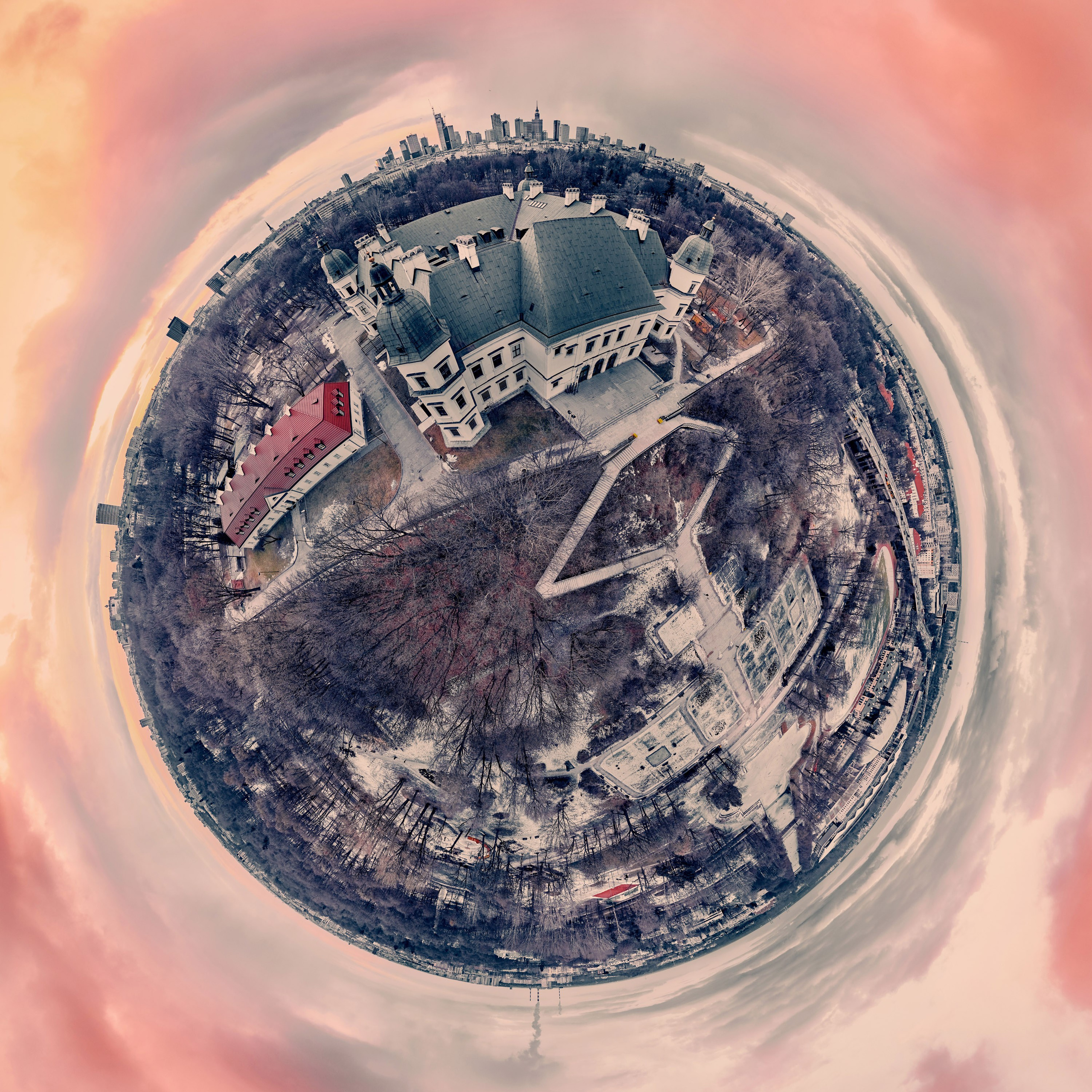 Globusy Warszawy. Andriej Szypilow — Photography & Videography