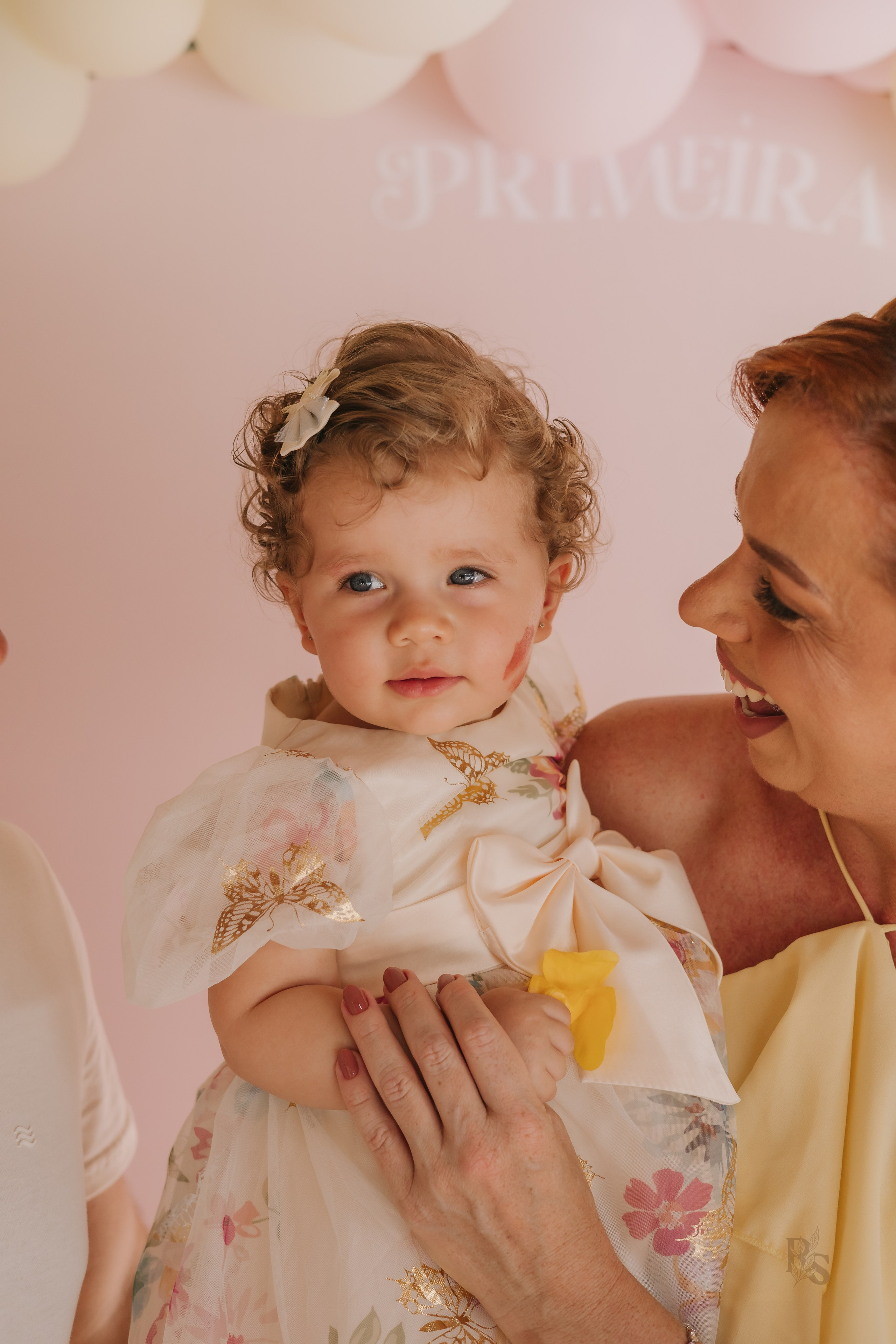 Aurora — 1 ano. Fotógrafo Richard Silvestre — Casamentos na Bahia