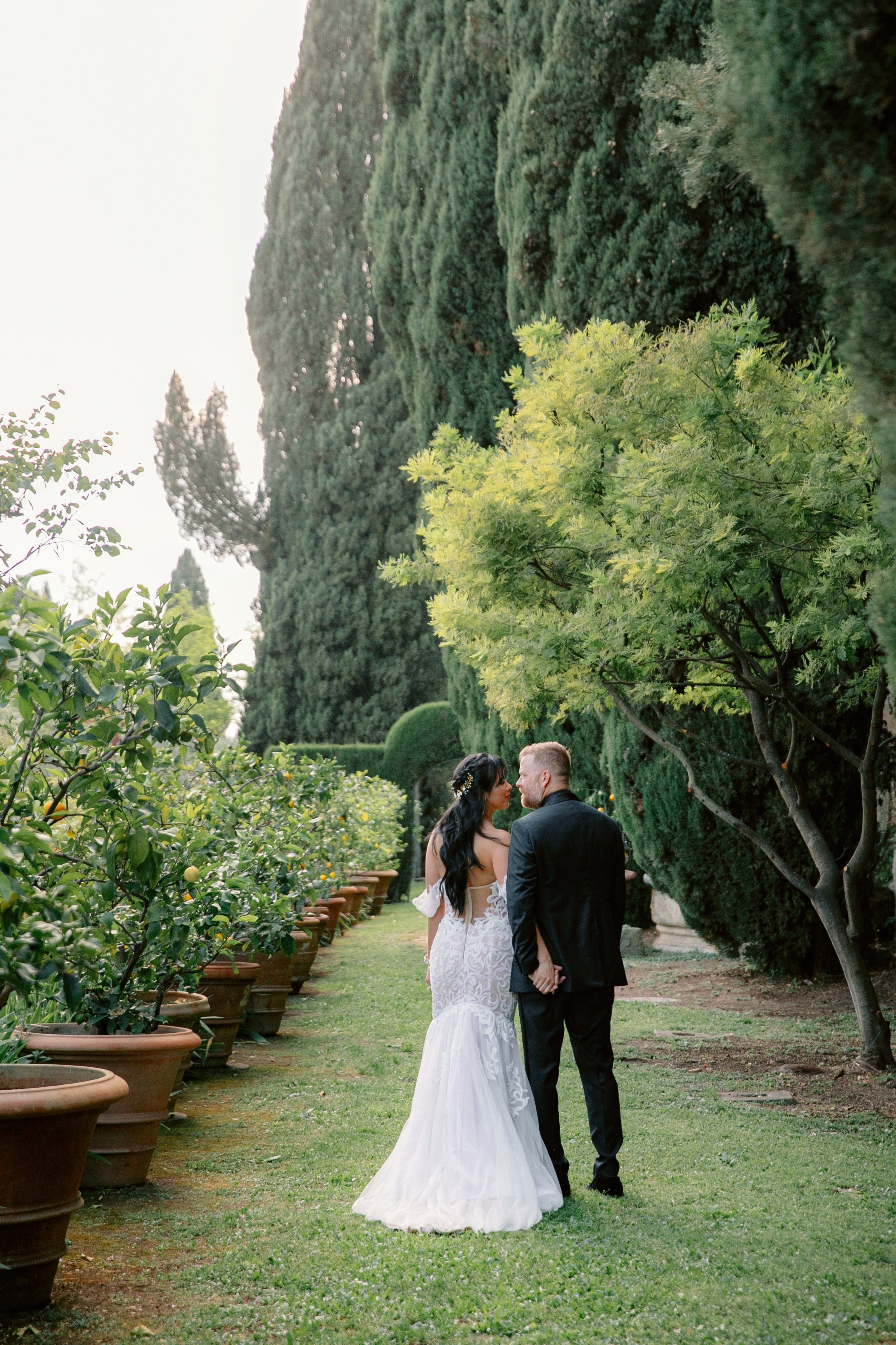 Tuscany Castello di Montegufoni wedding. Iurkovski PHOTOGRAPHY in Europe. Luxury destination weddings and events