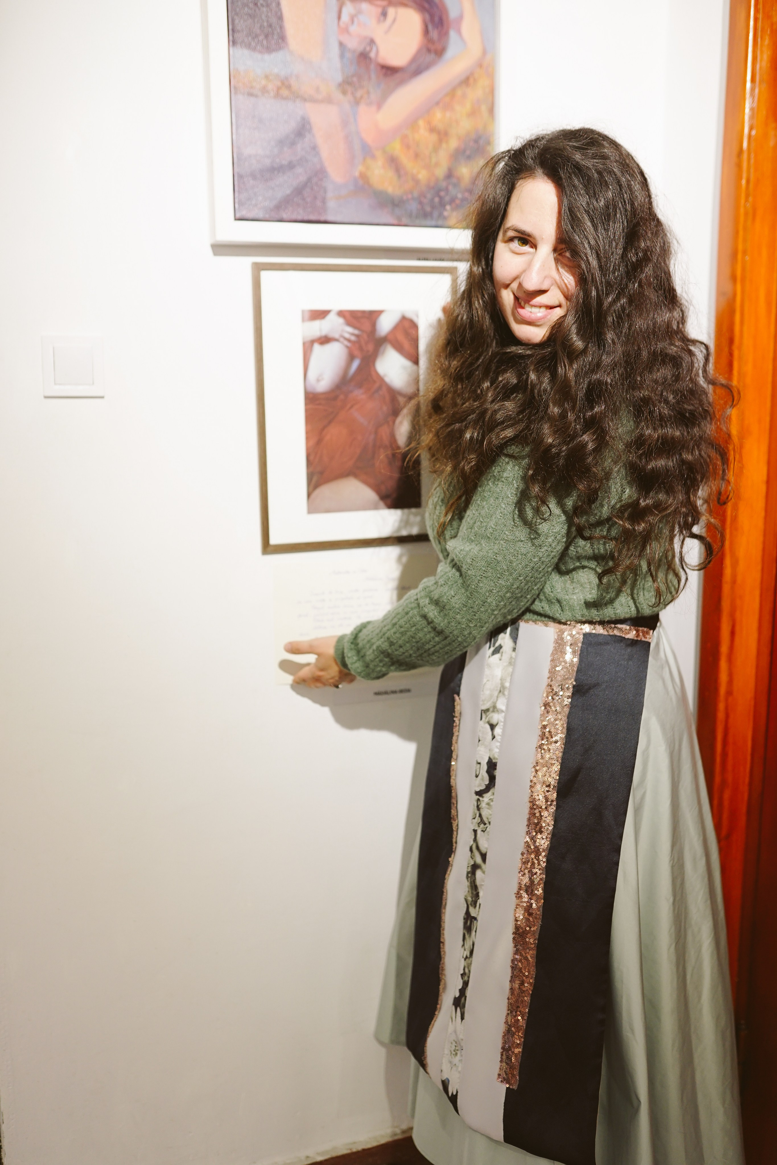 Expoziție Foto Maternitate Brașov | Mădălina Beda. Madalina Beda- Artist vizual, fotograf, doula la nastere, consultant babywearing Brasov si in toata tara