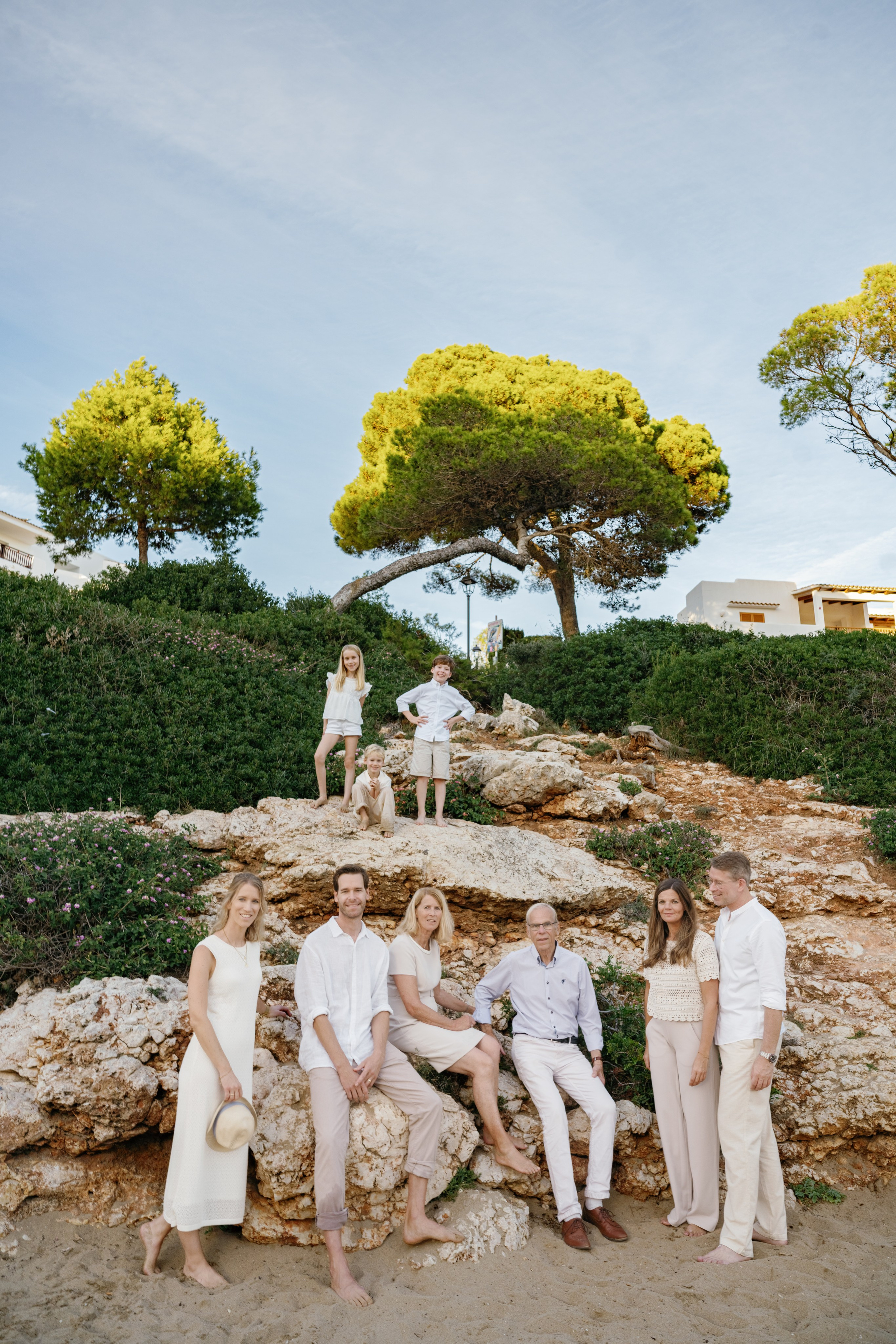 Big family photo session. Photographer in Mallorca
