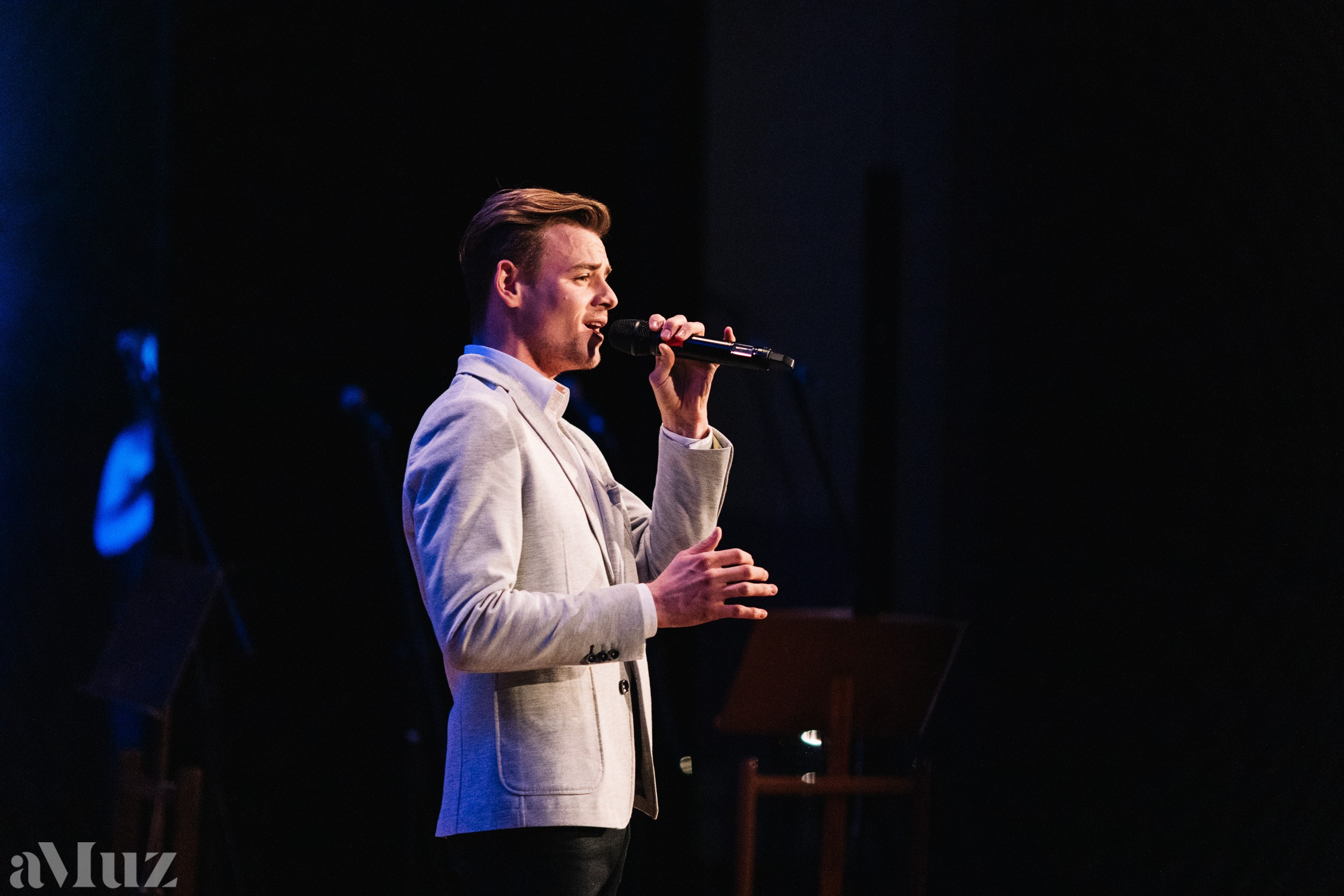 Jazz Zaśpiewam. Fotograf Ślubny Warszawa - Sesje Biznesowe Rodzinne Eventy