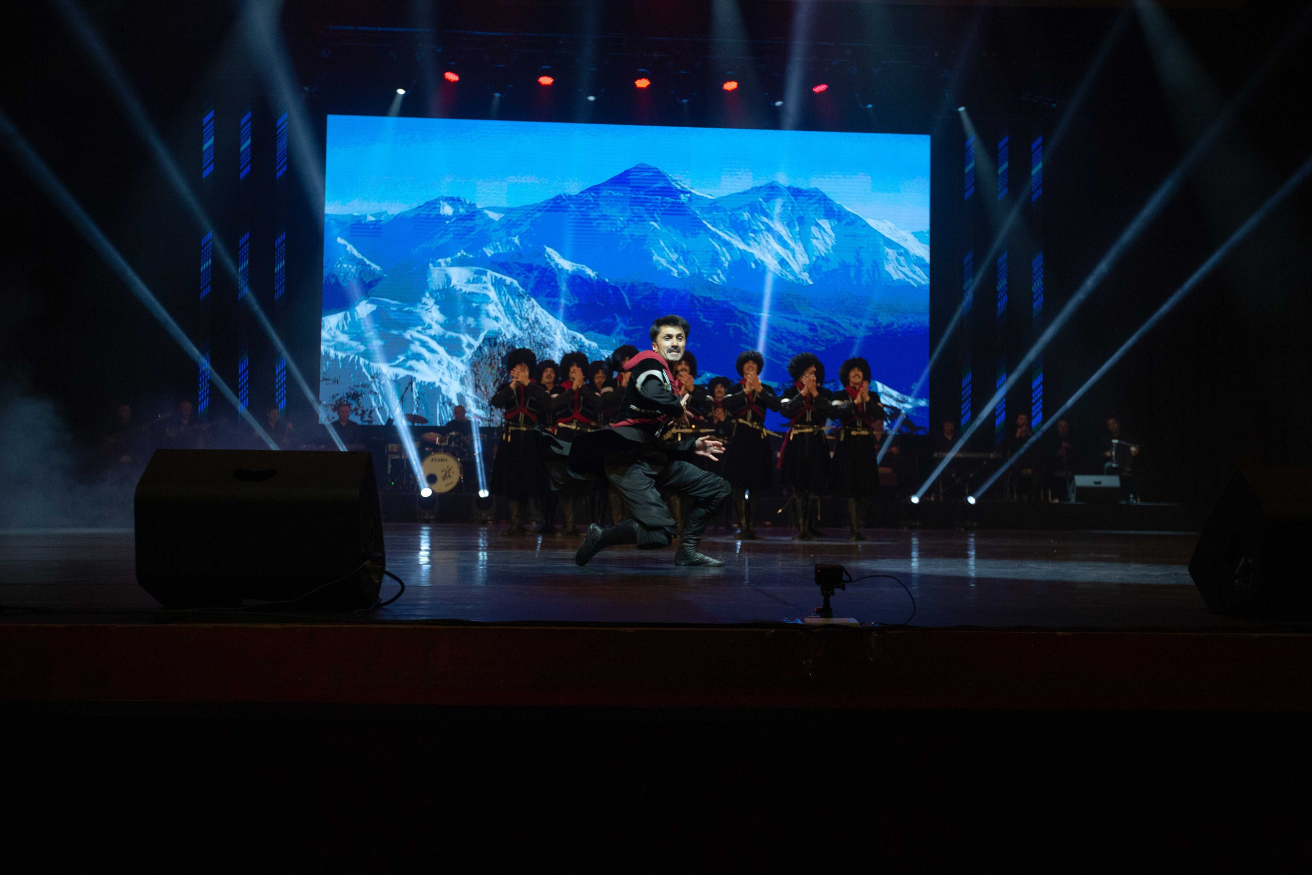 STATE DANCE ENSEMBLE. Wedding&Event photographer Ismail Rzayev in Baku