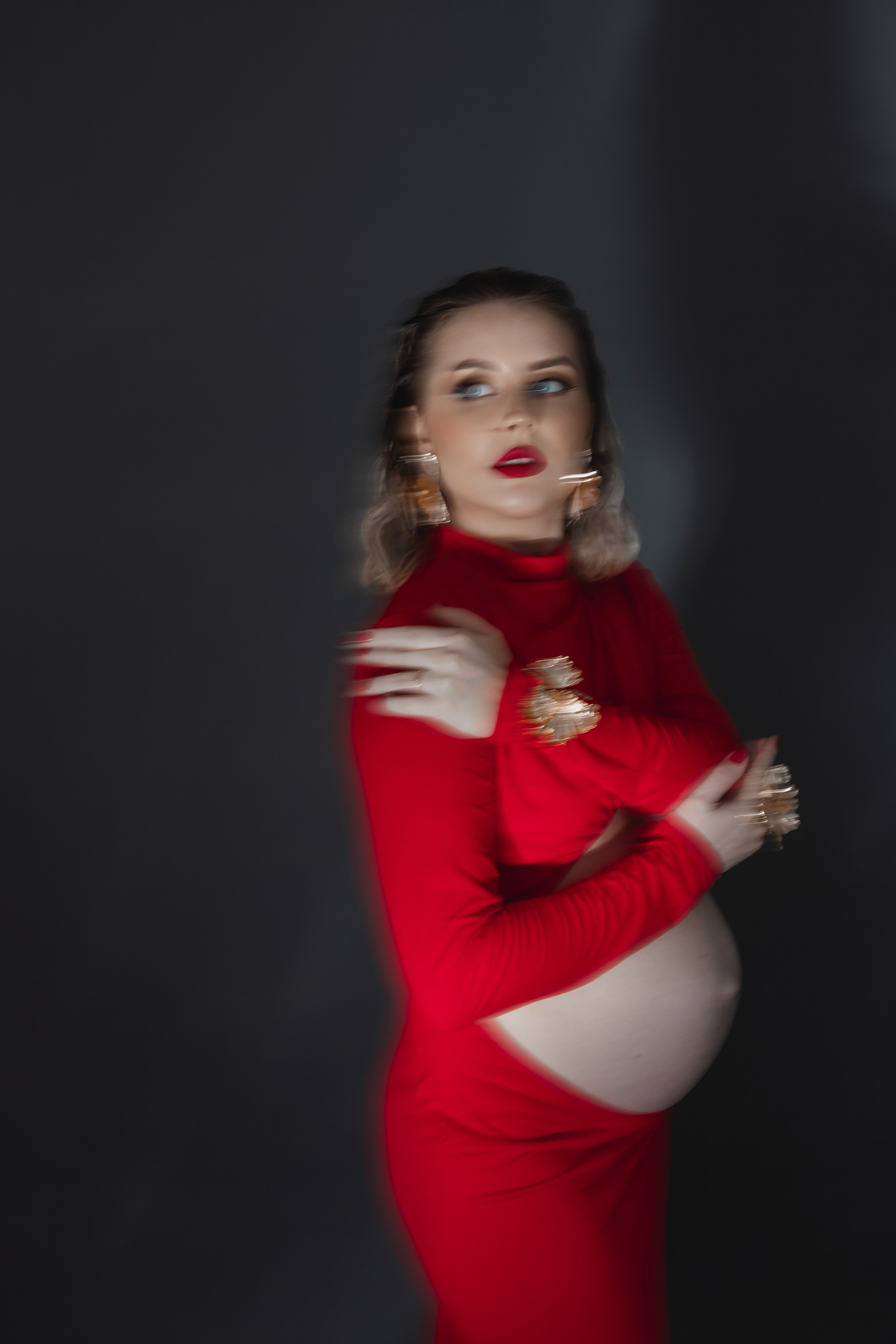 Babybauch Shooting im Fotostudio | Schwangerschaftsfotos in Bochum. Hochzeitsfotografin Bochum | Halyna Reiche Fotografie NRW