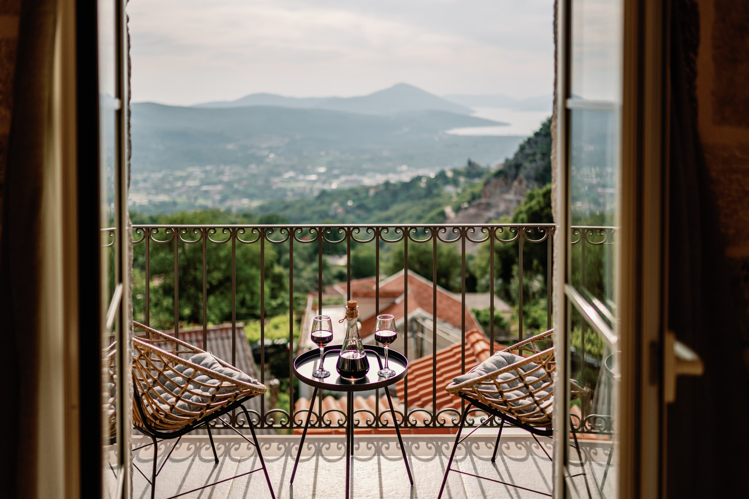 Real Estate Photography. Montenegro. EVAN ARISTOV WEDDING PHOTOGRAPHY — Seattle Wedding Photographer