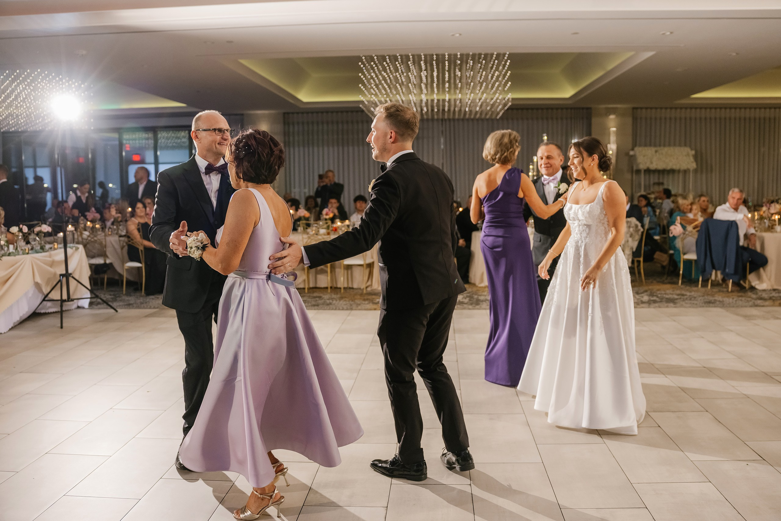 09.06.2025 Wedding. Wedding family event photographer in Chicago Nick Yushevich