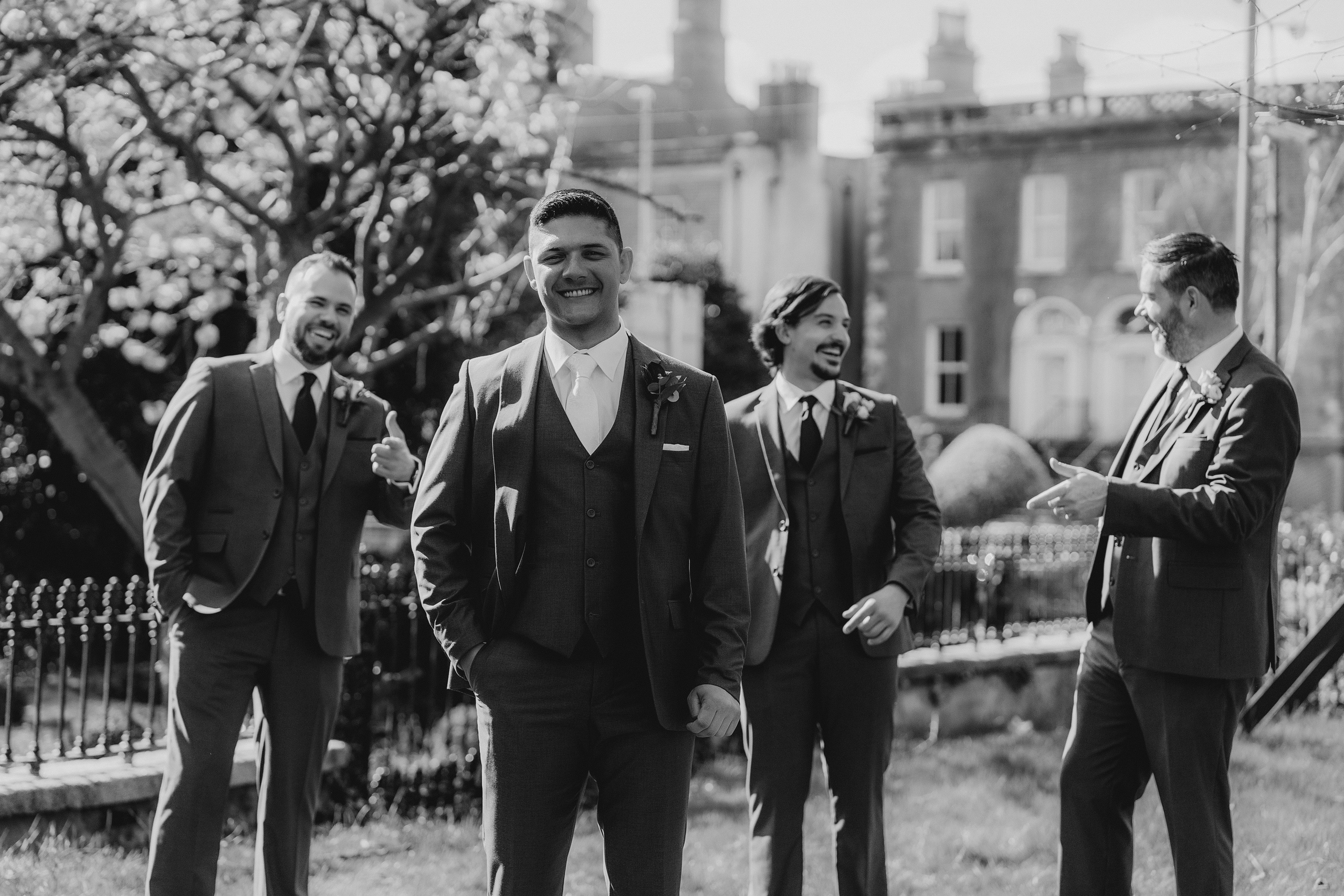 Megan & Oneias. Main