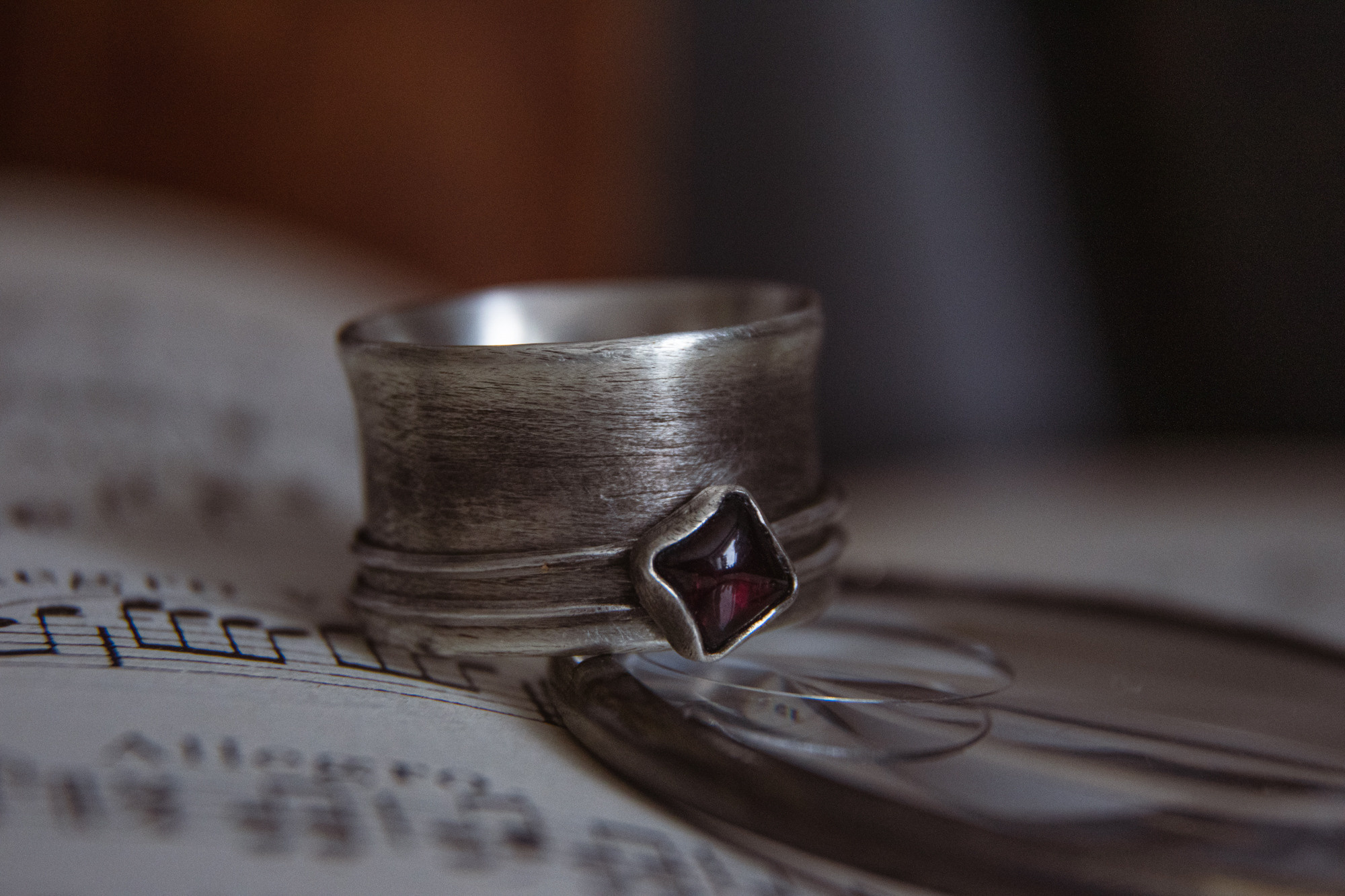 Schmuck von Urusquenta. Свадебный, семейный и портретный фотограф в Дрездене | Ольга Гантман