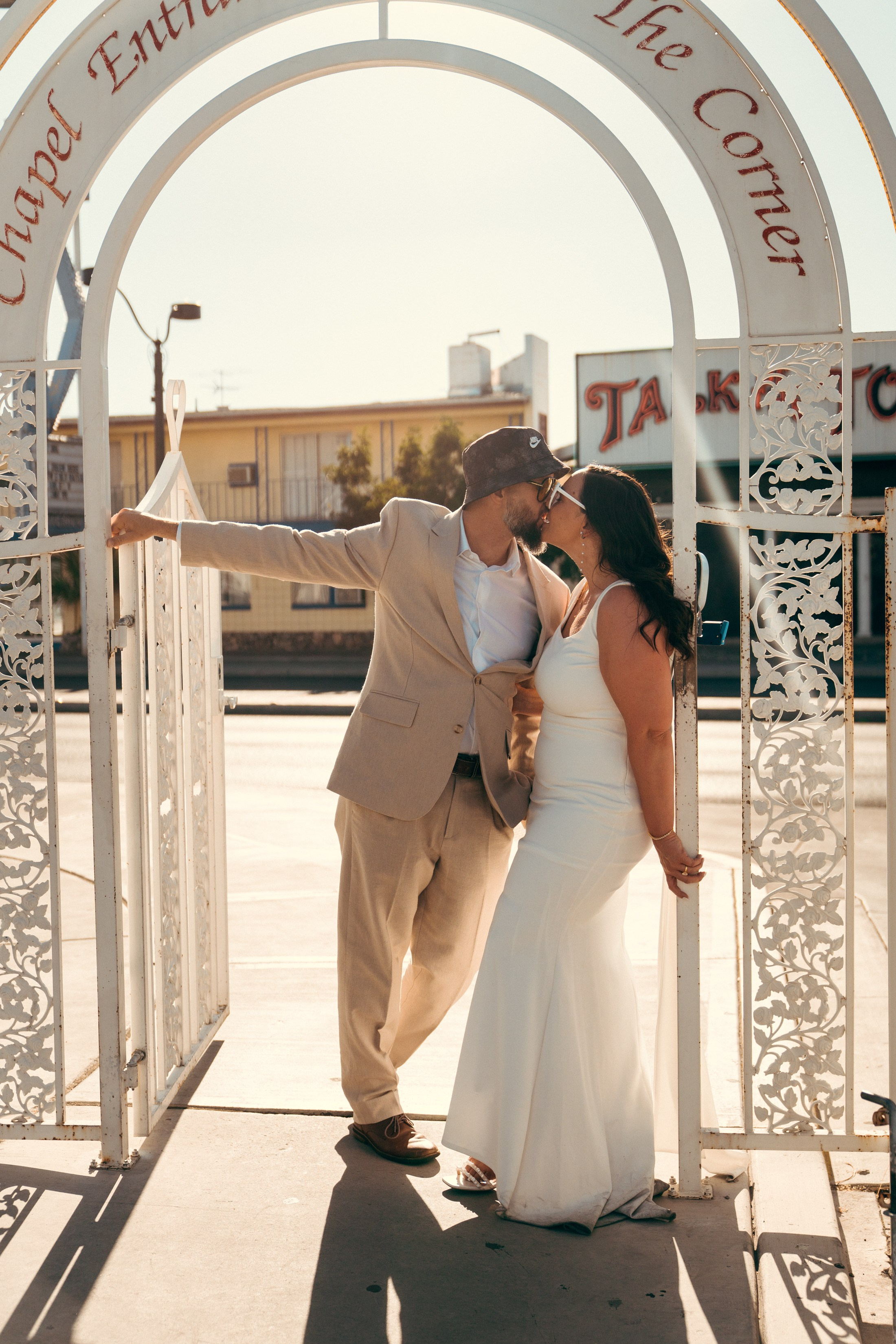 Alli&Nik. Wedding & elopement photographer Viktoriya Kravtsov. Las Vegas