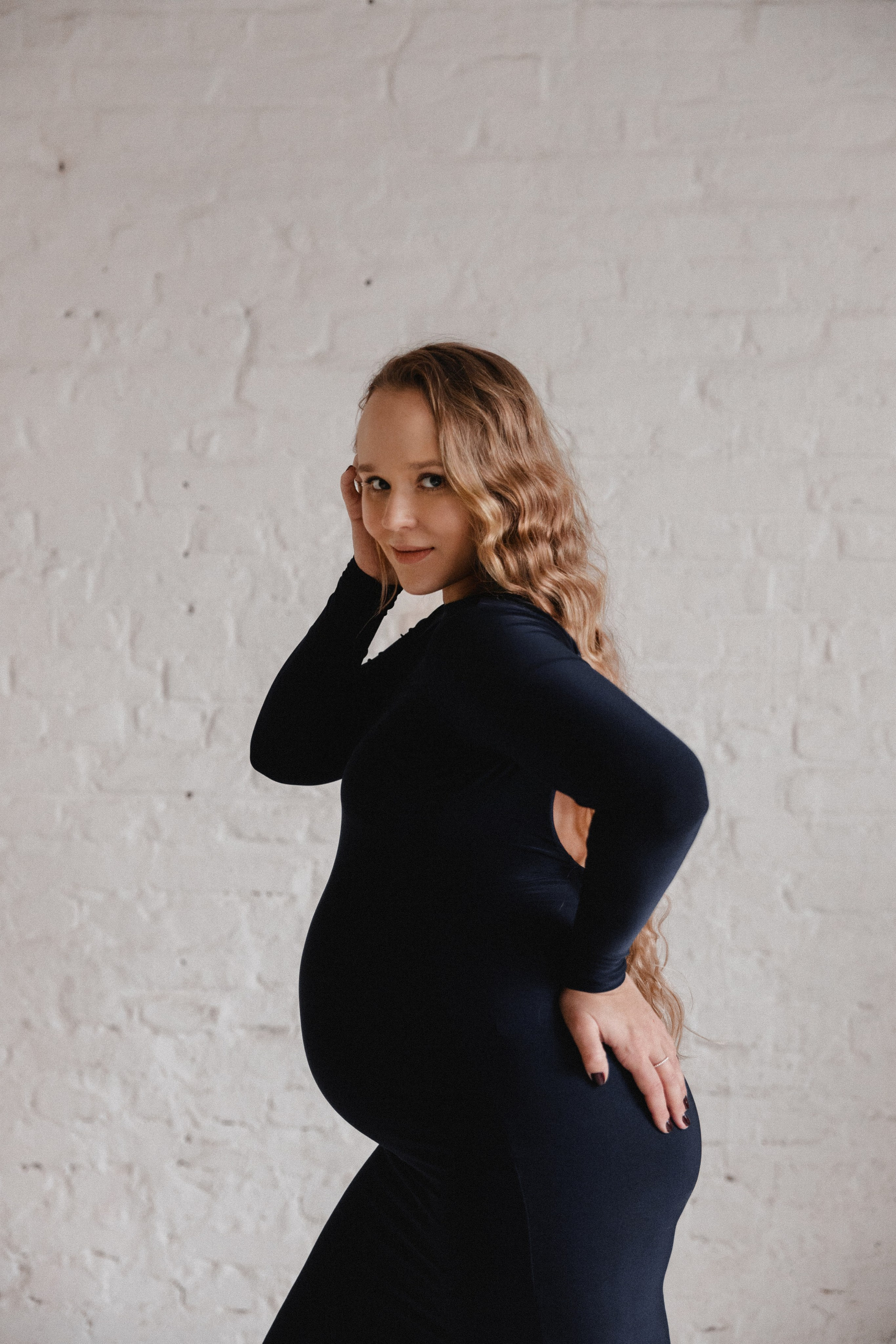 Babybauch Shooting im Fotostudio | Schwangerschaftsfotos in Bochum. Hochzeitsfotografin Bochum | Halyna Reiche Fotografie NRW