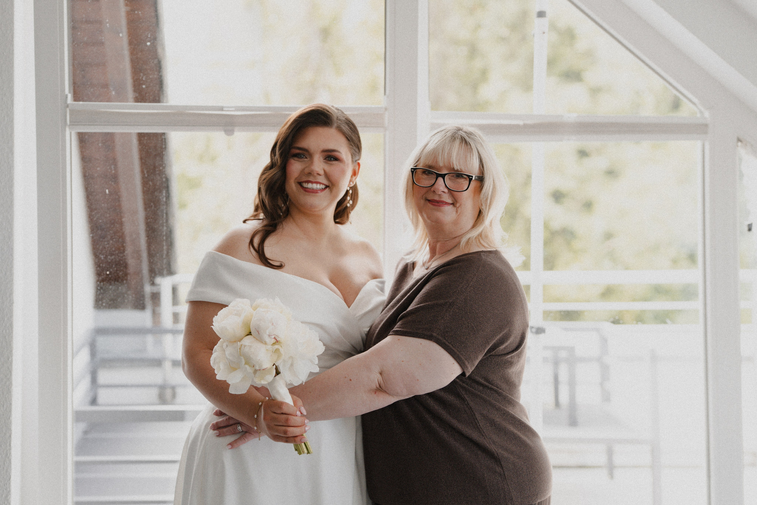 Jessica & Felix I Gesellschaft Harmonie Bochum. Hochzeitsfotografin Bochum | Halyna Reiche Fotografie NRW