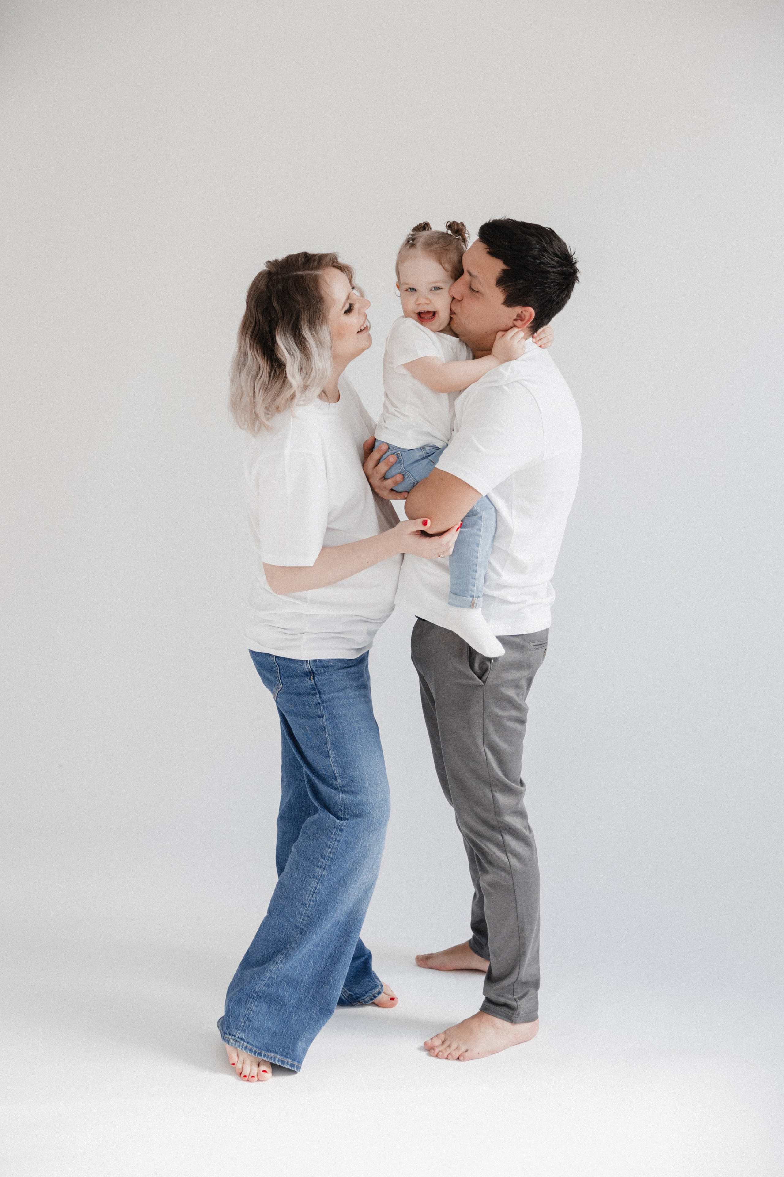 Babybauch Shooting im Fotostudio | Schwangerschaftsfotos in Bochum. Hochzeitsfotografin Bochum | Halyna Reiche Fotografie NRW