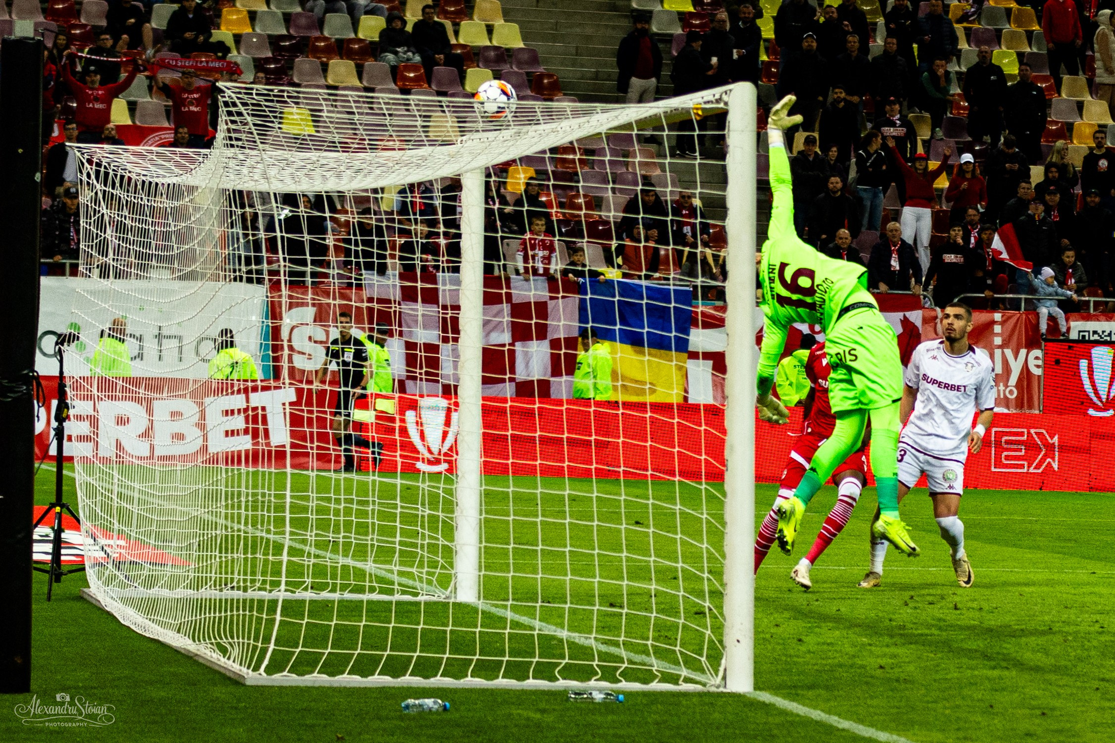 Dinamo — Rapid. Http://www.alexphoto.ro