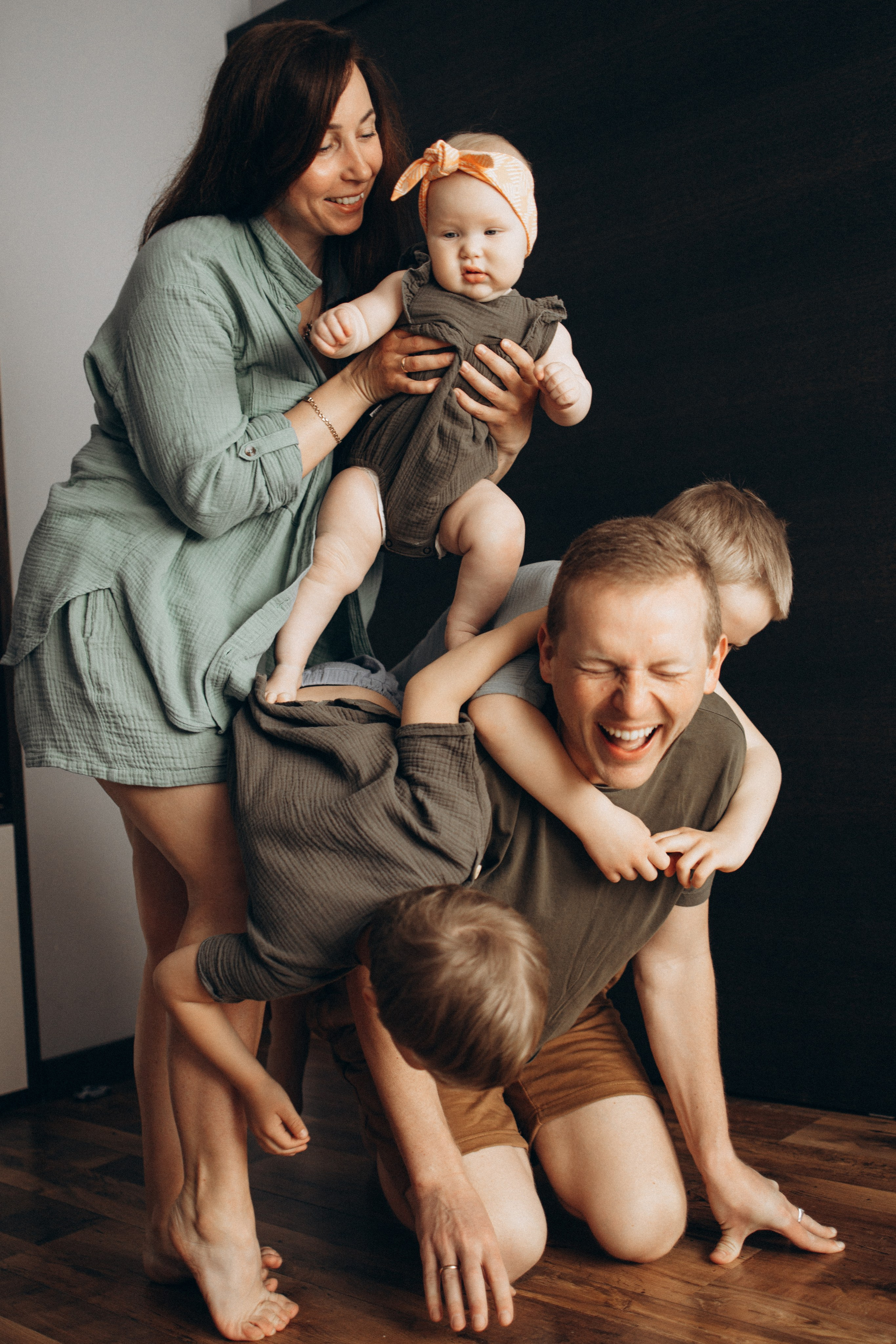 MONTAS ģimene. GALVENĀ