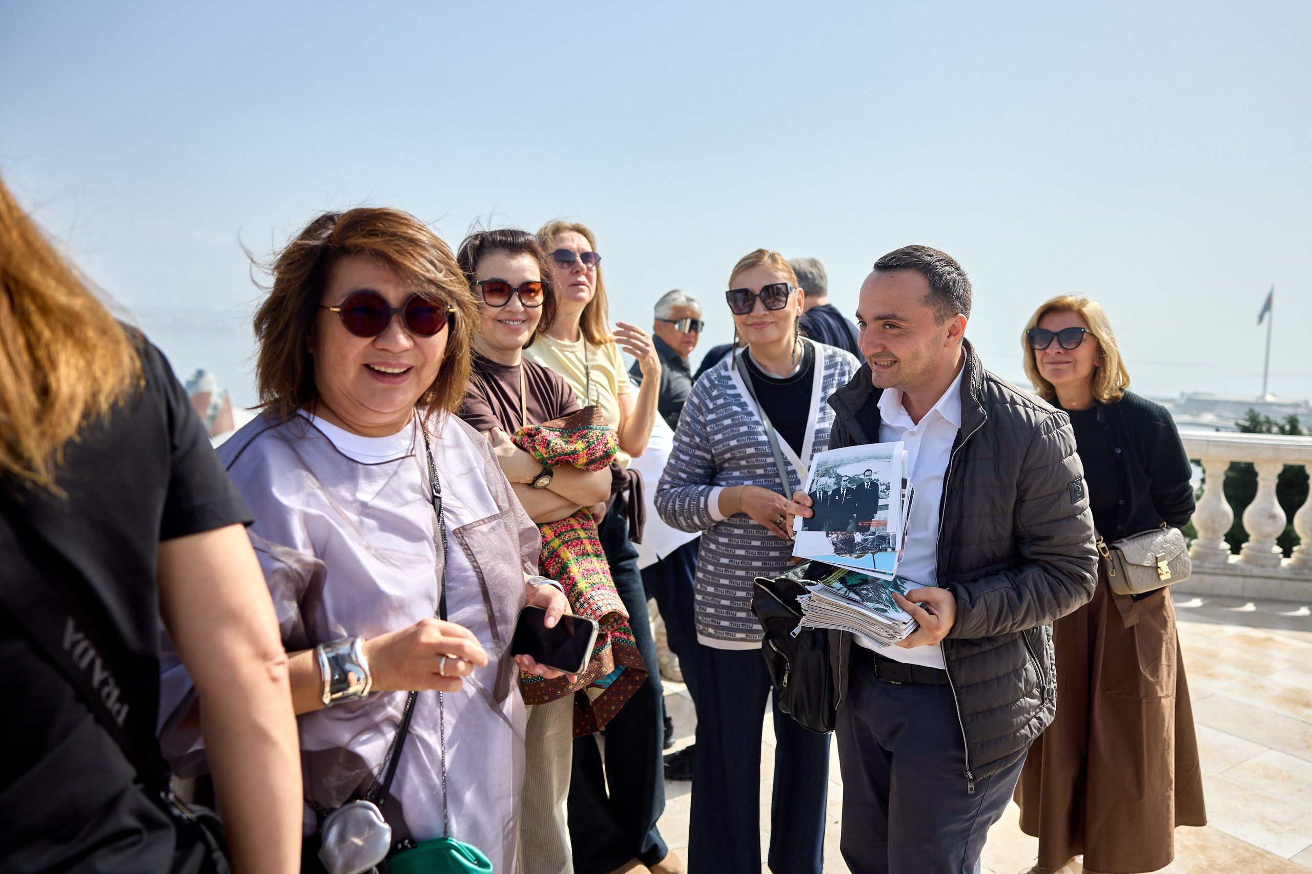 Экскурсия по Баку. День 2. Photographer in Baku Kamran Enceladus