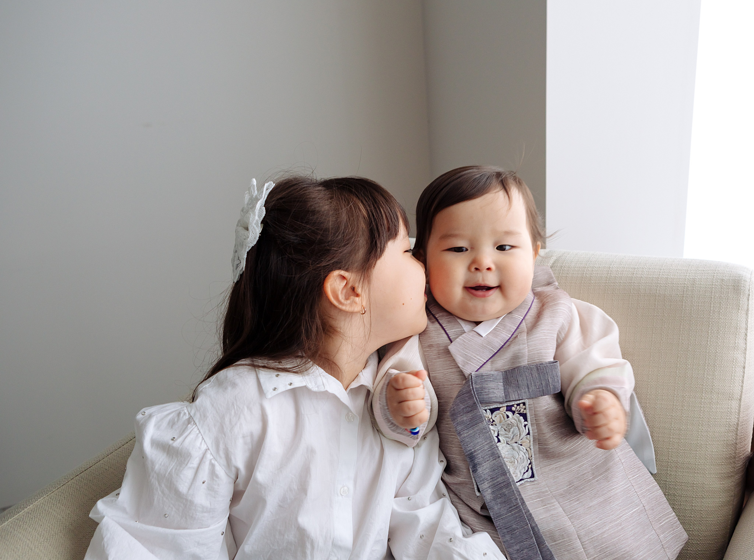 Тимофей в студии. Фотограф беременности, ньюборн и годовасиков в Корее Жанна Хан