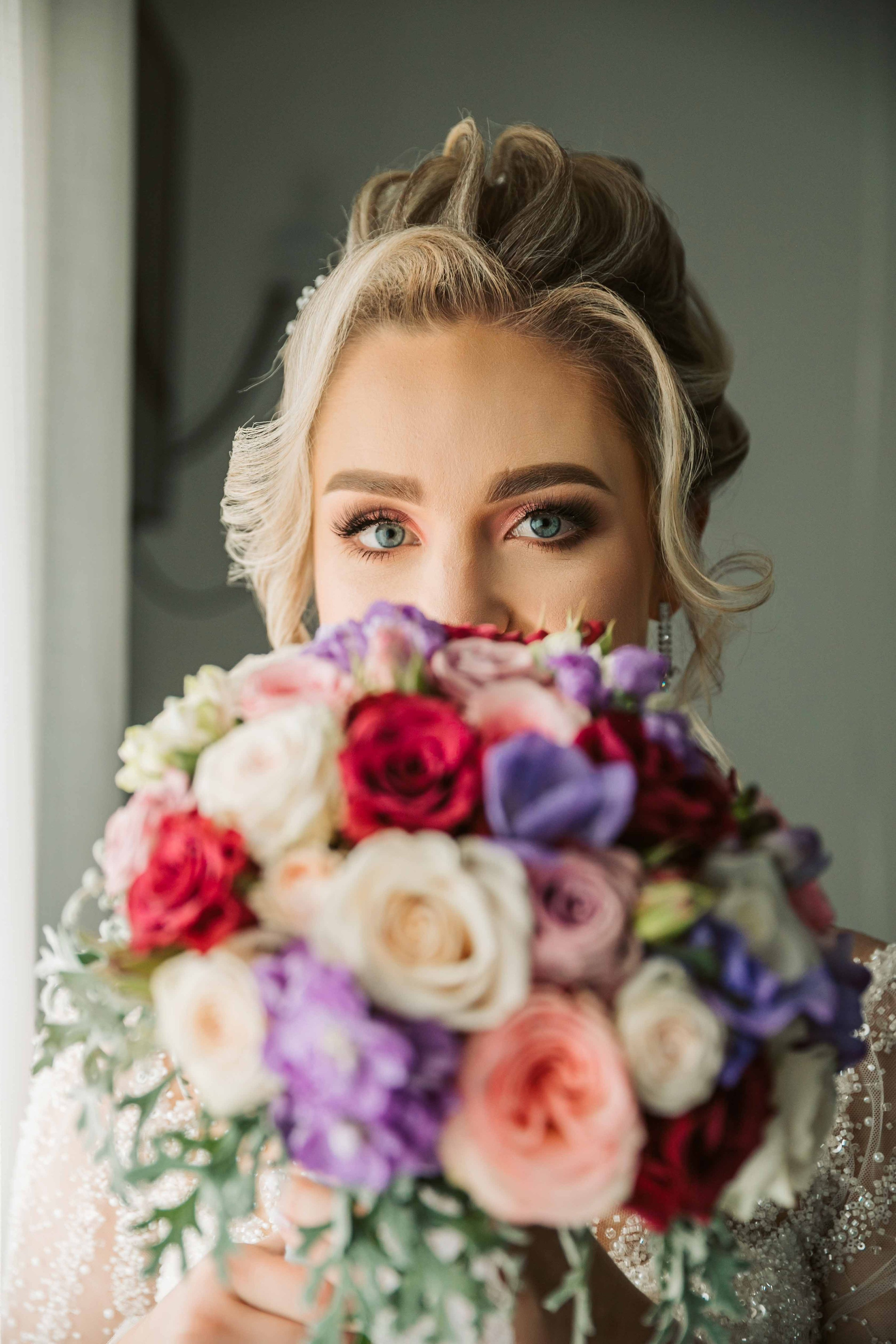 Andreea & Răzvan. Contrast Studio