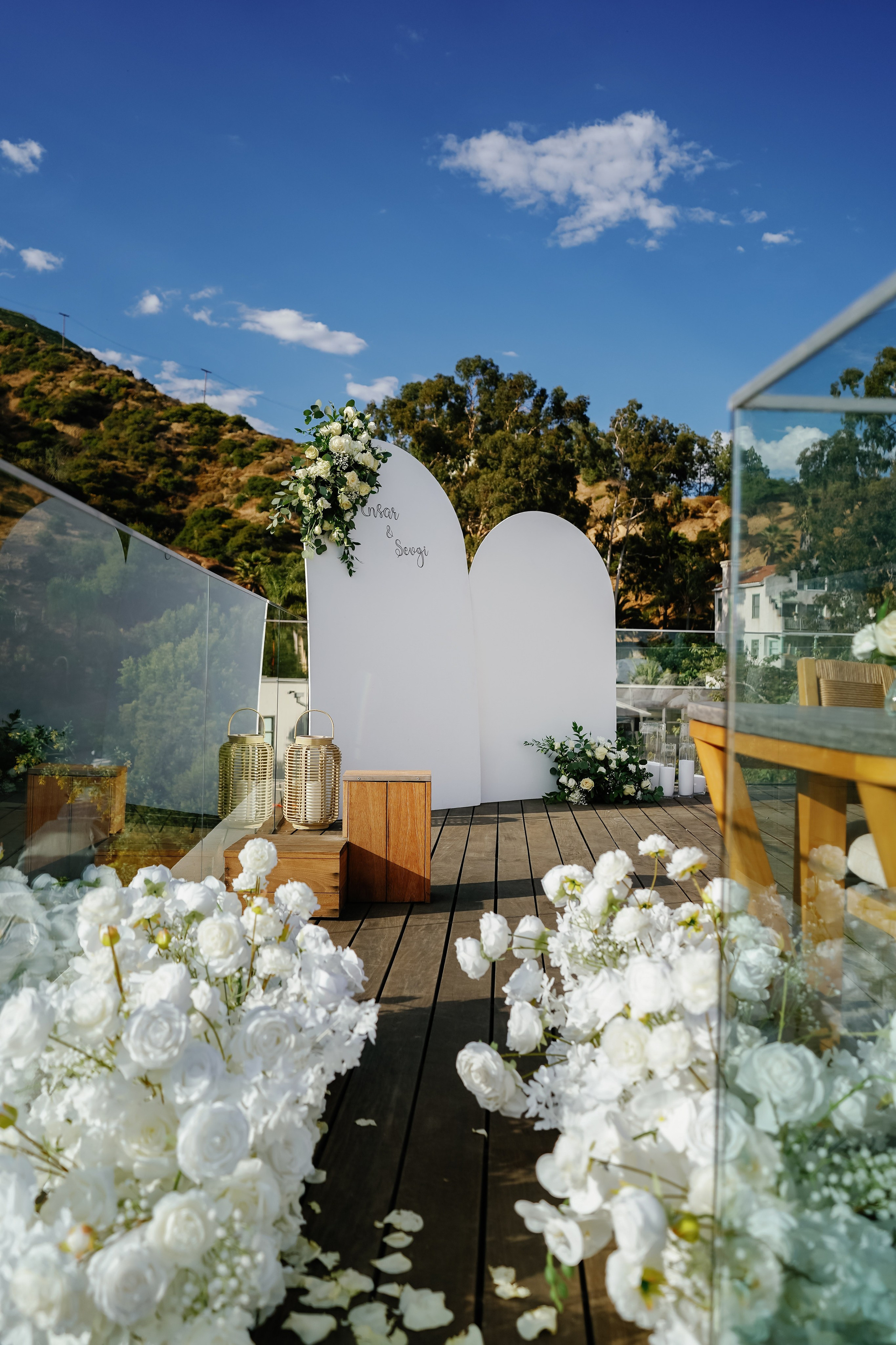 Wedding at the Hollywood Sign Venue, Los Angeles, California. Wedding Photography & Videography Team in California, Los Angeles, San Francisco, San Diego and Travel