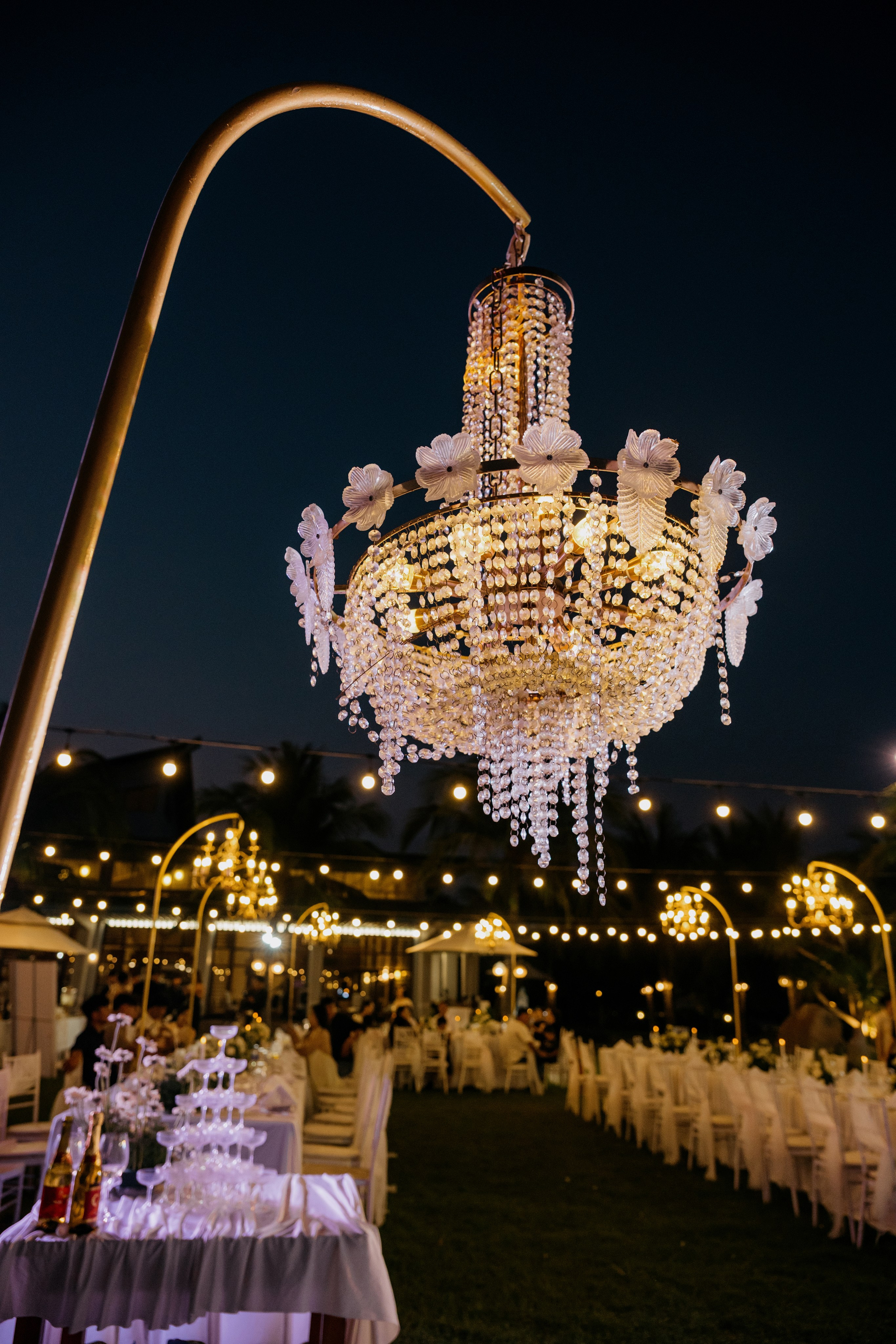 DIEU & THINH/Destination Wedding. Nhiếp ảnh gia đám cưới hàng đầu tại Thành Phố Hồ Chí Minh