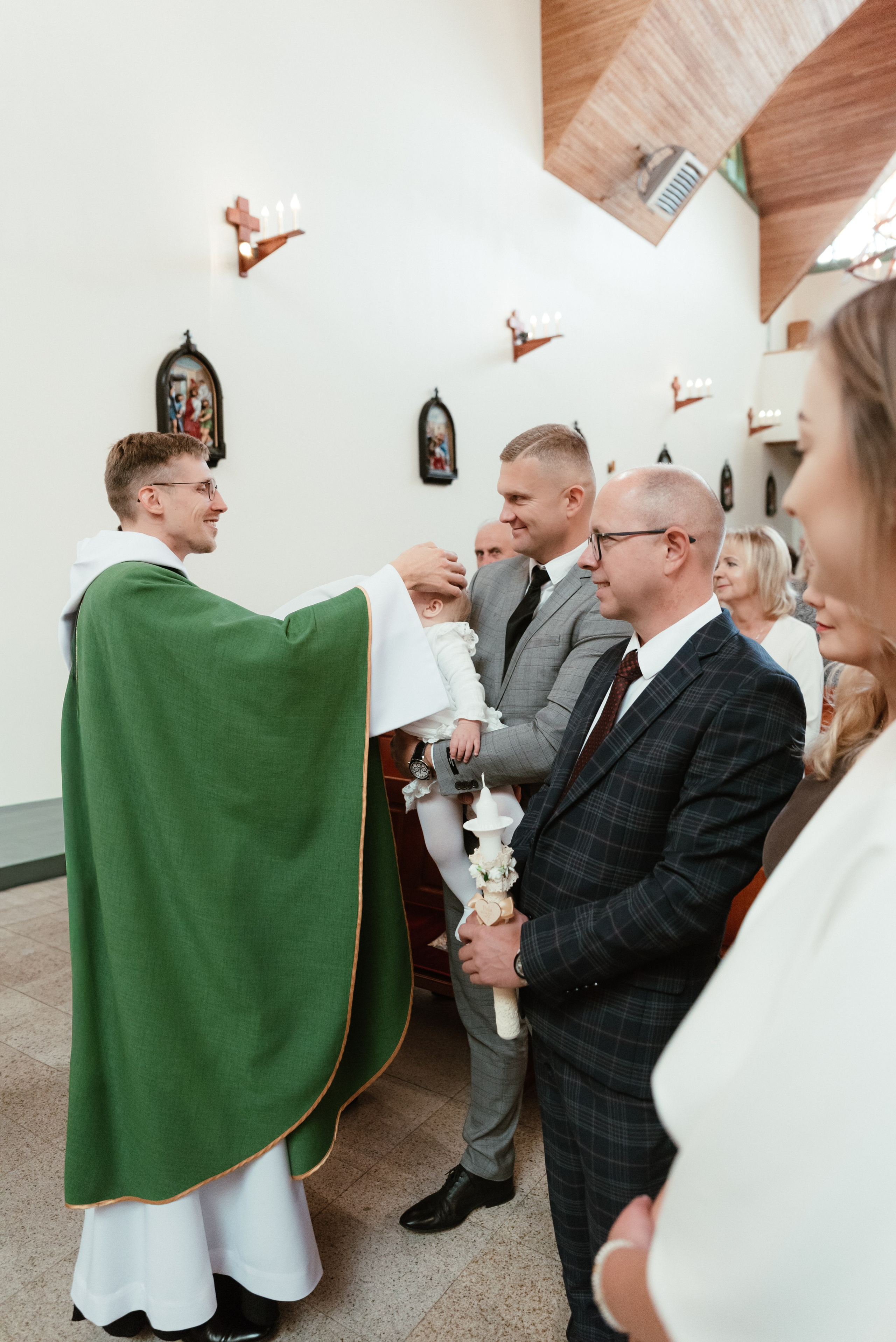 Chrzest Pola. Eugene Save – Fotograf Ślubny i Rodzinny | Warszawa i Cała Polska