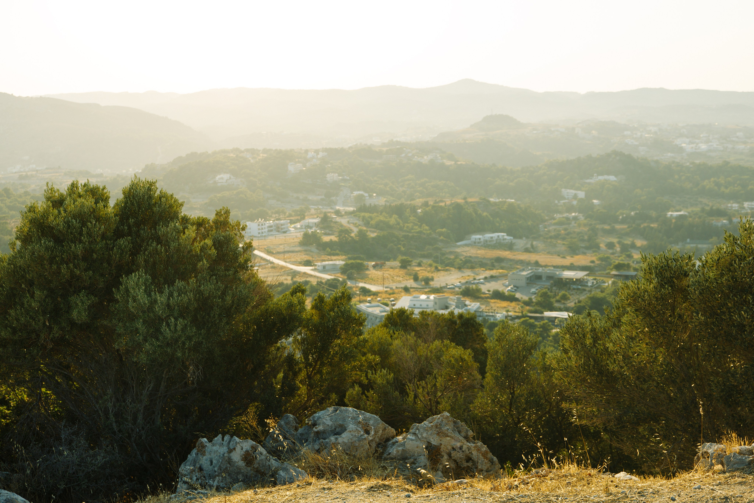 Alina and Joshua. Renate Woeste | Wedding planner in Rhodes. Creating dream weddings by the sea. Let’s make your special day unforgettable
