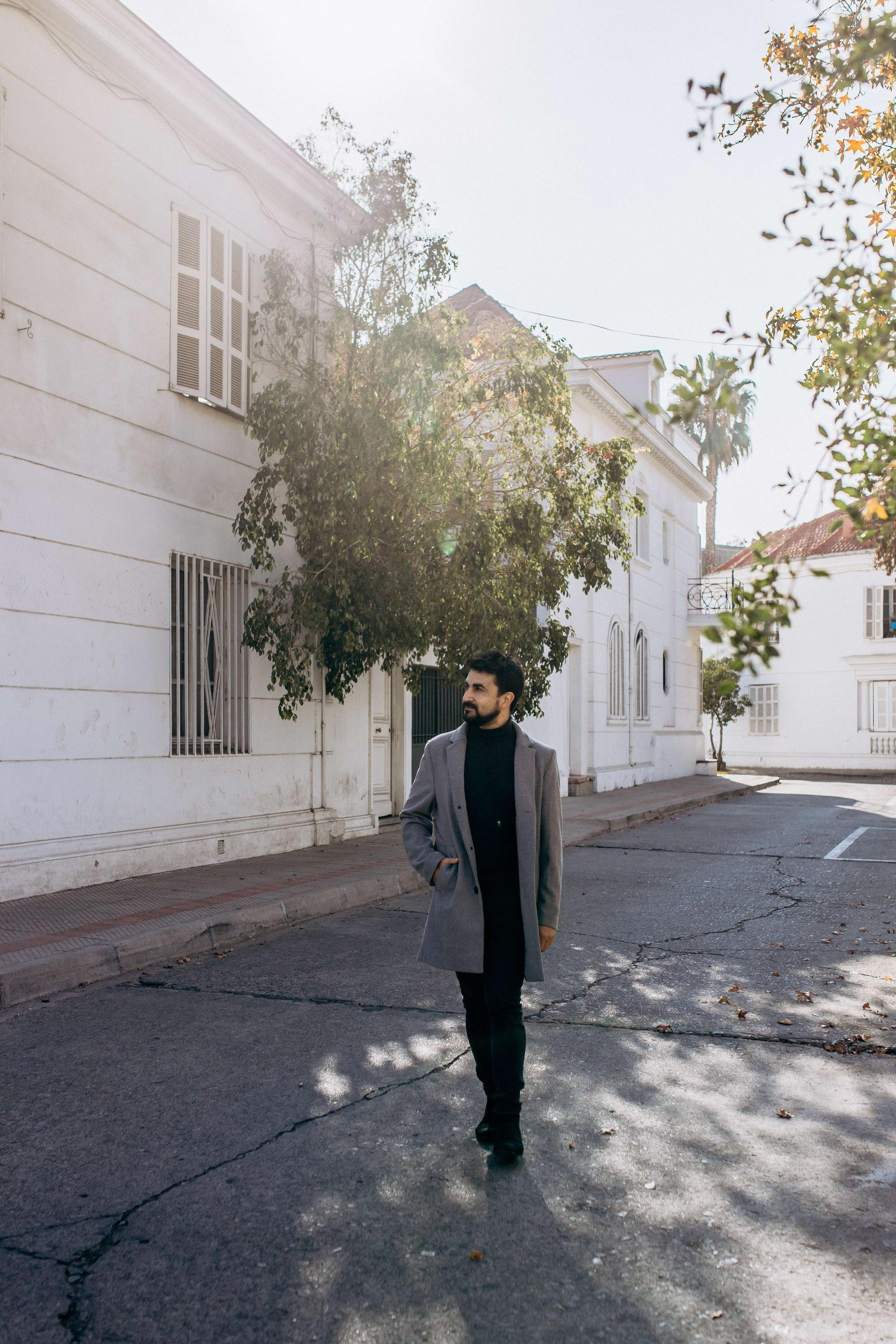 Andres. Retrato masculino. Fotógrafa familiar Santiago y Chile Anna Almazova